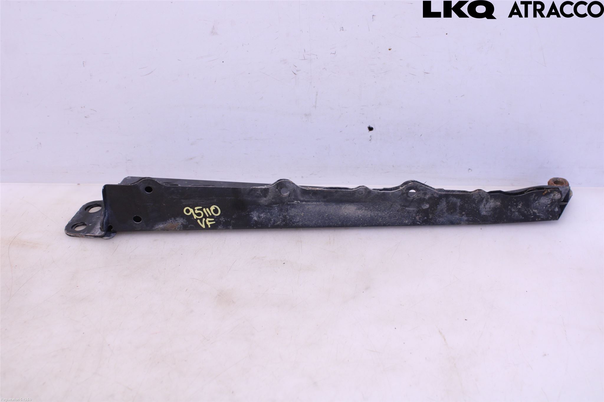 Toyota AURIS 13-19 Kylarfäste-Ram-Balk