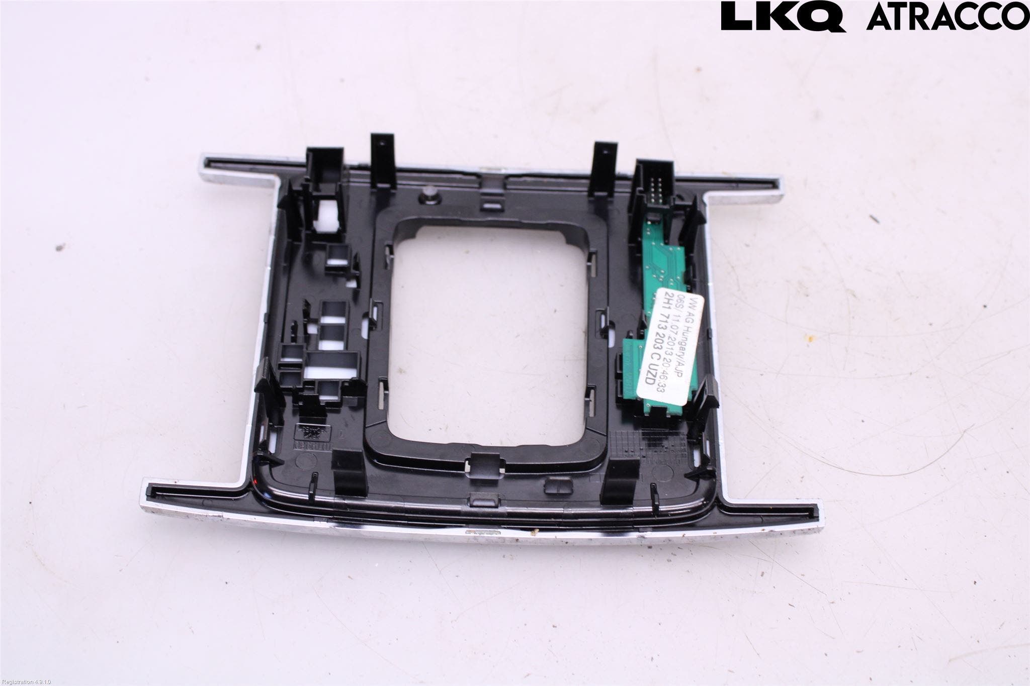 Volkswagen VW AMAROK 2H 10-22 Inredning Sarg Växelspak