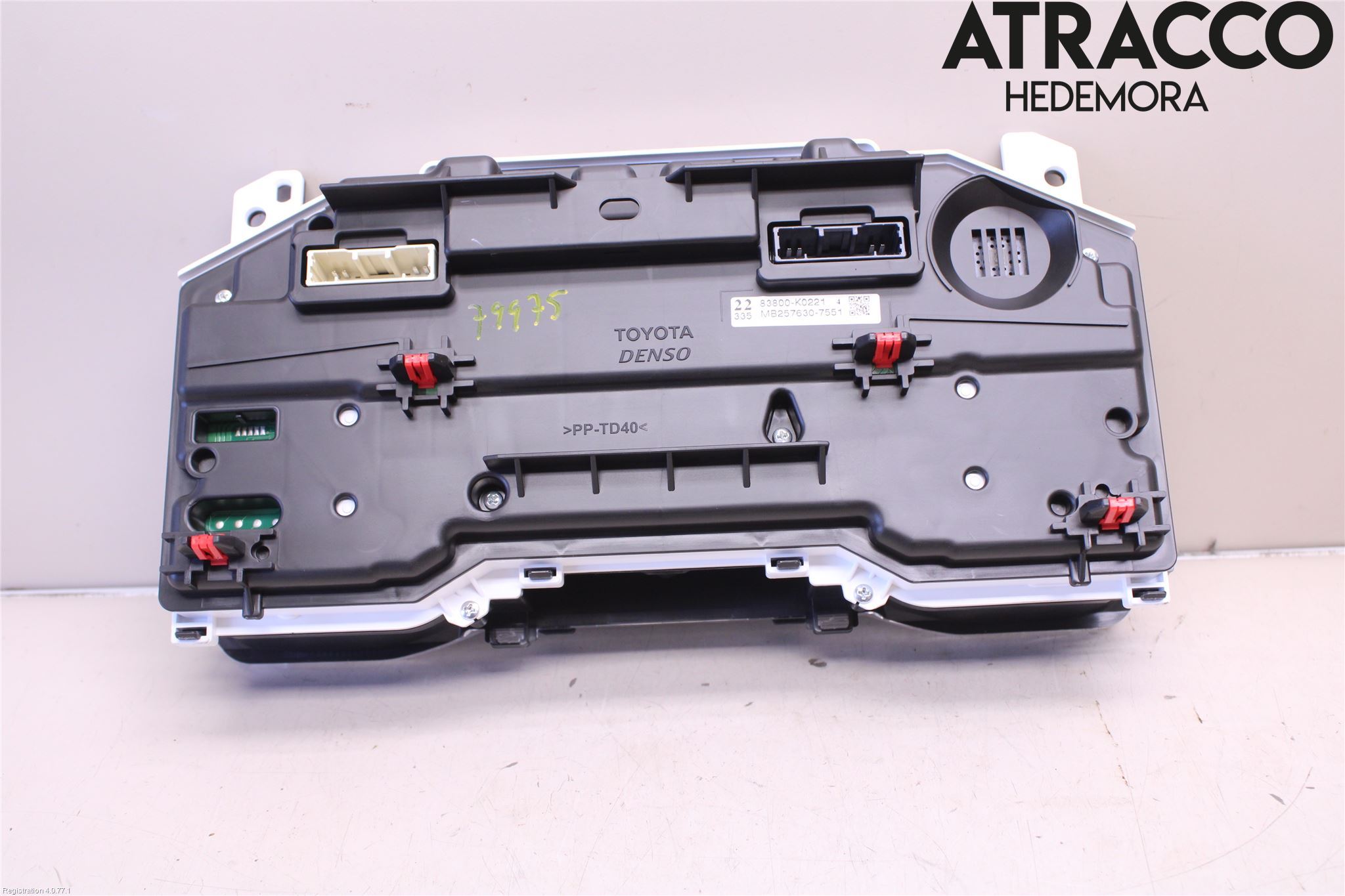 Toyota YARIS XP21 20- Instrument Komb