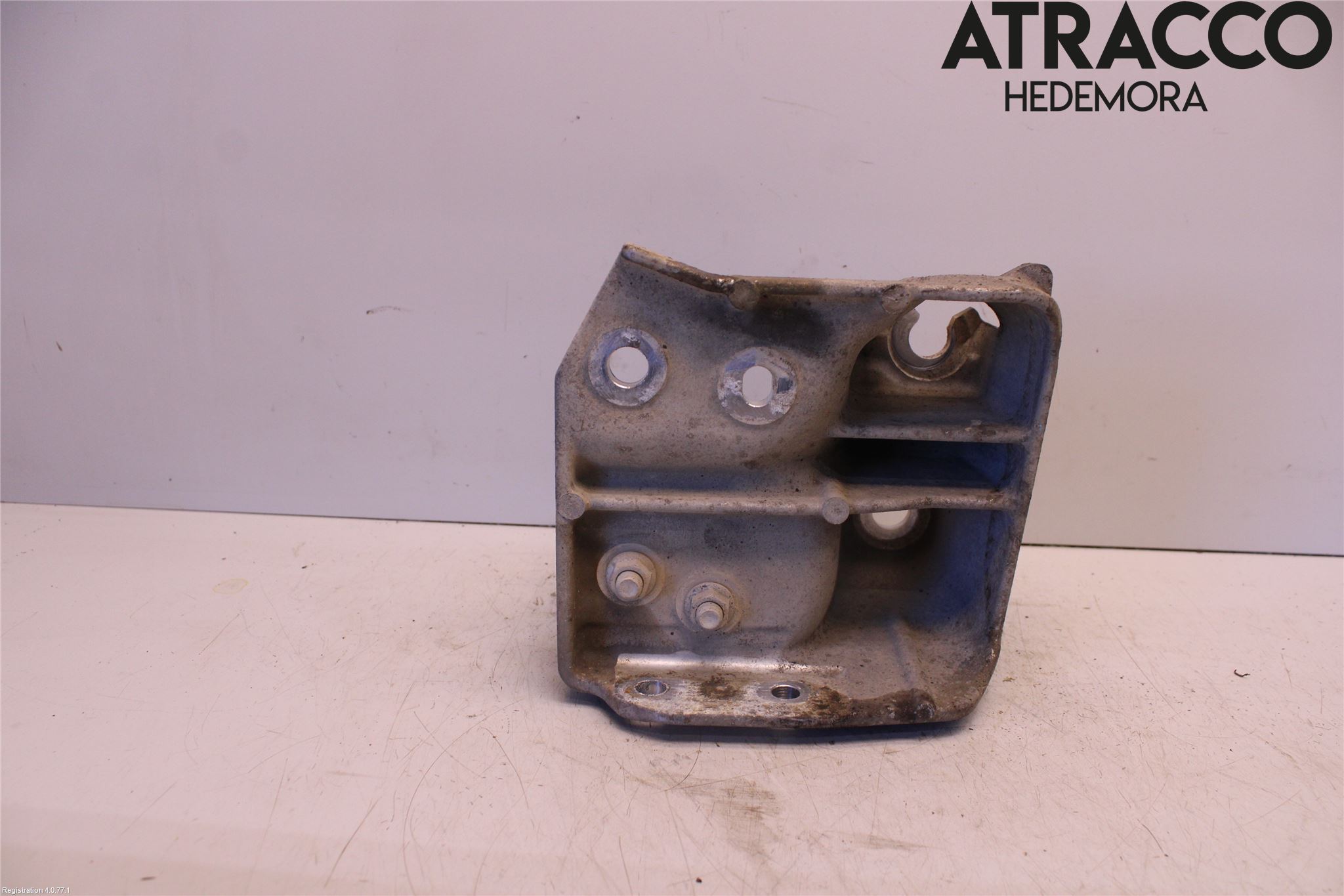 Subaru OUTBACK 15-20 Motorfäste