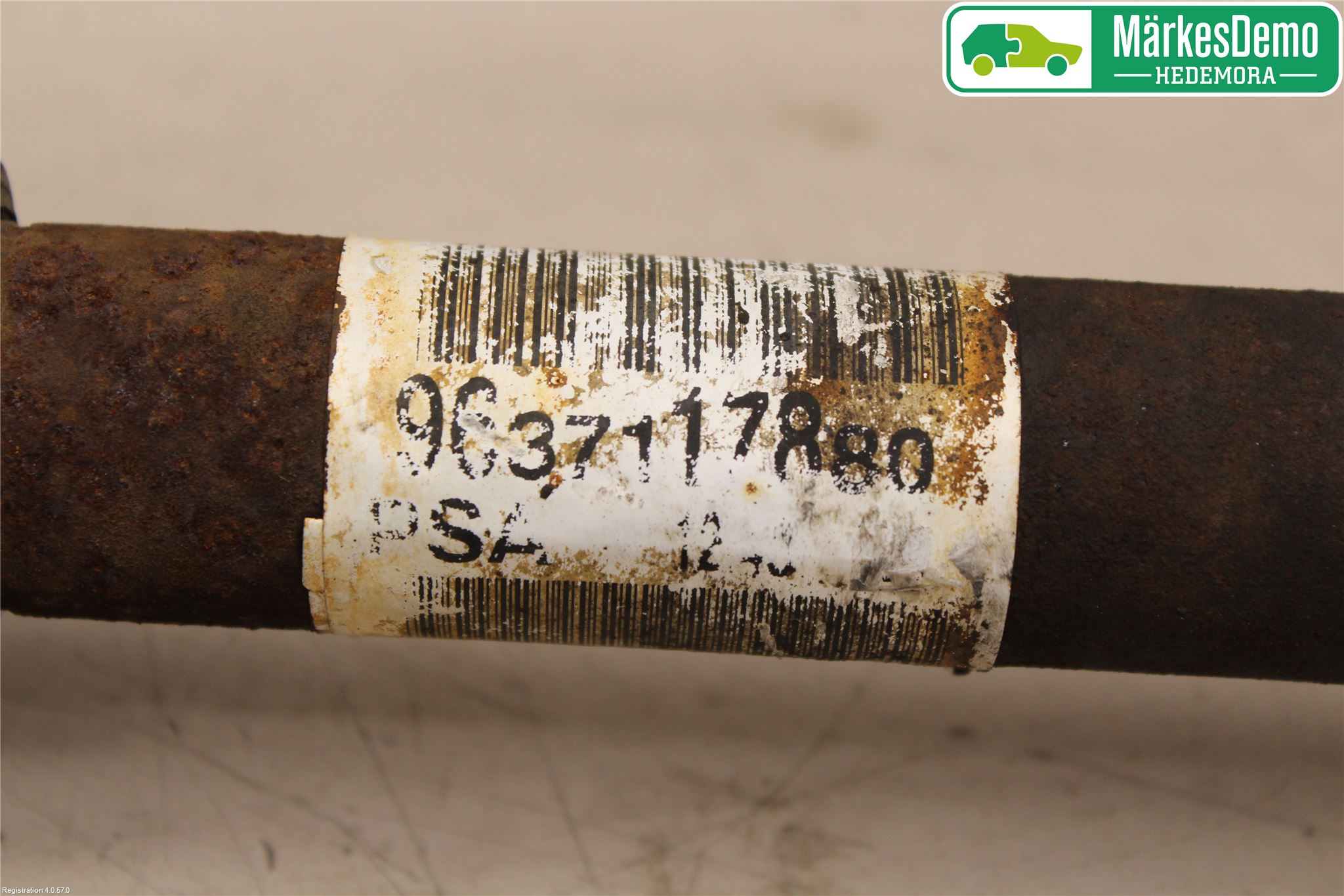 Peugeot 307     05-08 Drivaxel Fram Höger