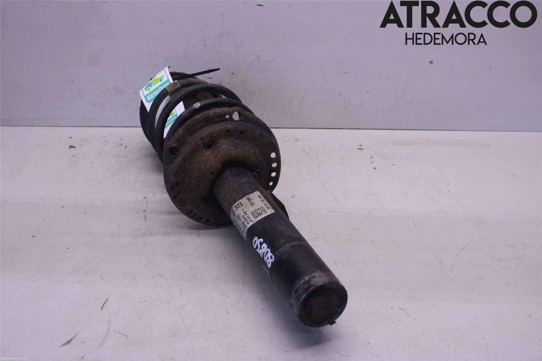 Skoda SUPERB 16-24 Fjäderben Fram Höger