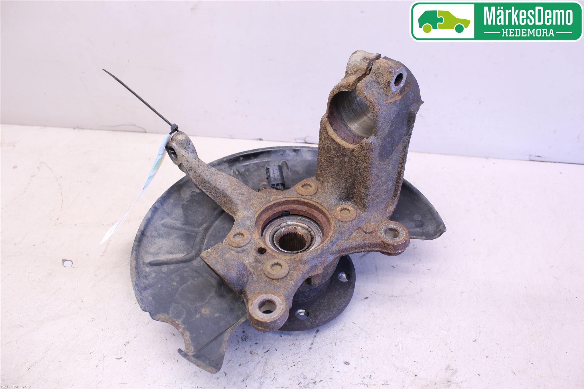 Volkswagen VW GOLF V 04-09 Styrspindel Lagerhus Vä