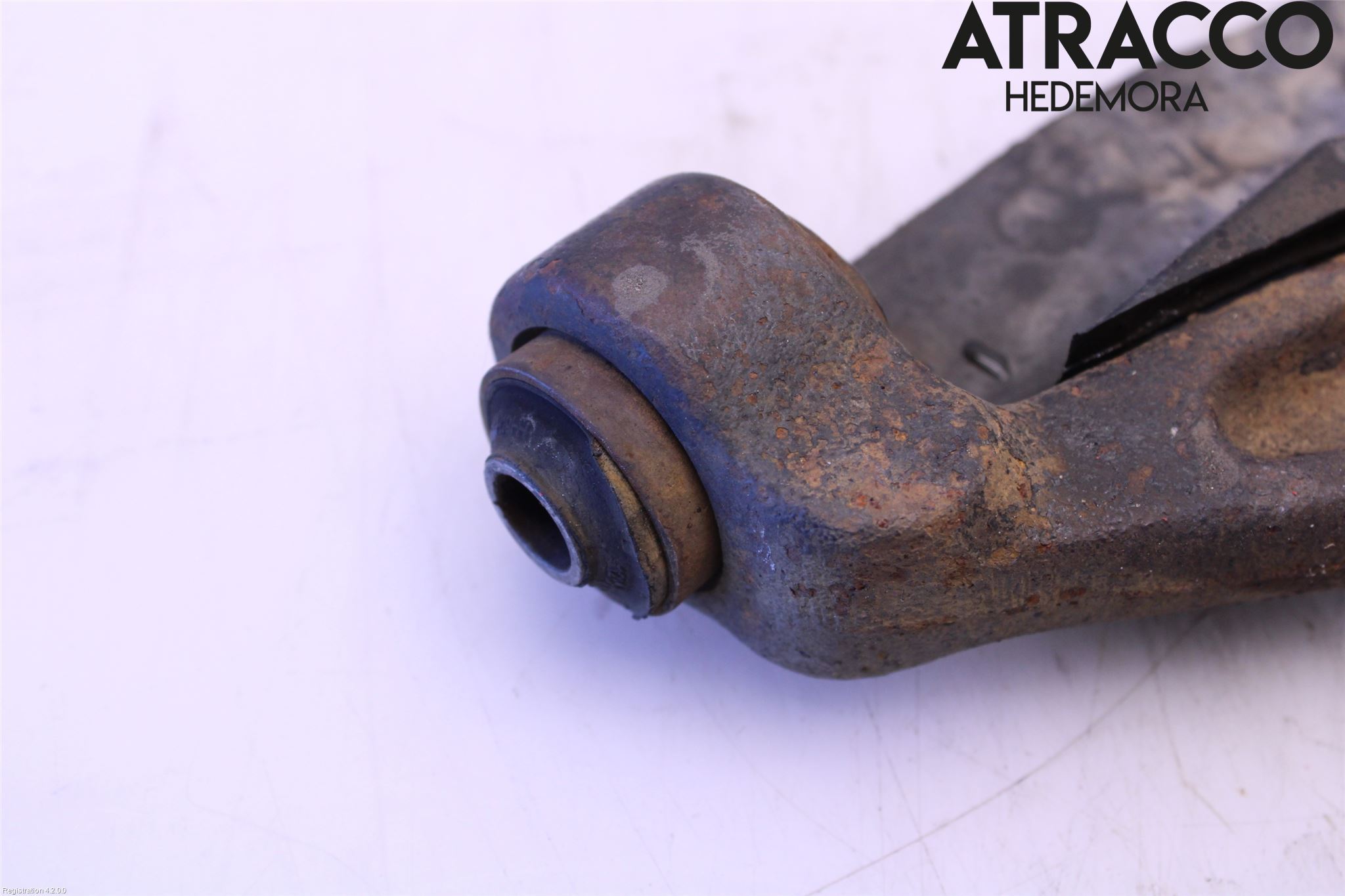 Volvo S70/V70/XC  97-00 Bärarm Fram Undre Hö