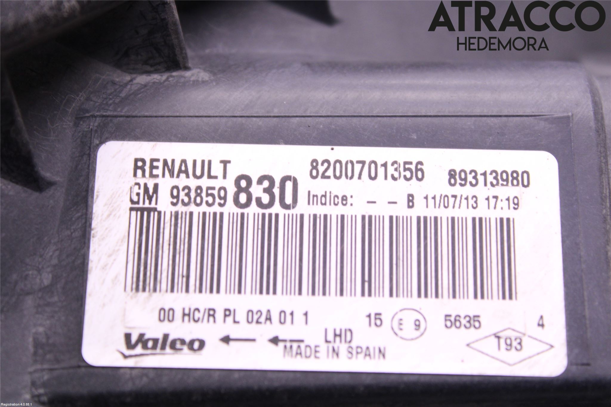 Renault TRAFIC   02-14 Strålkastare Höger