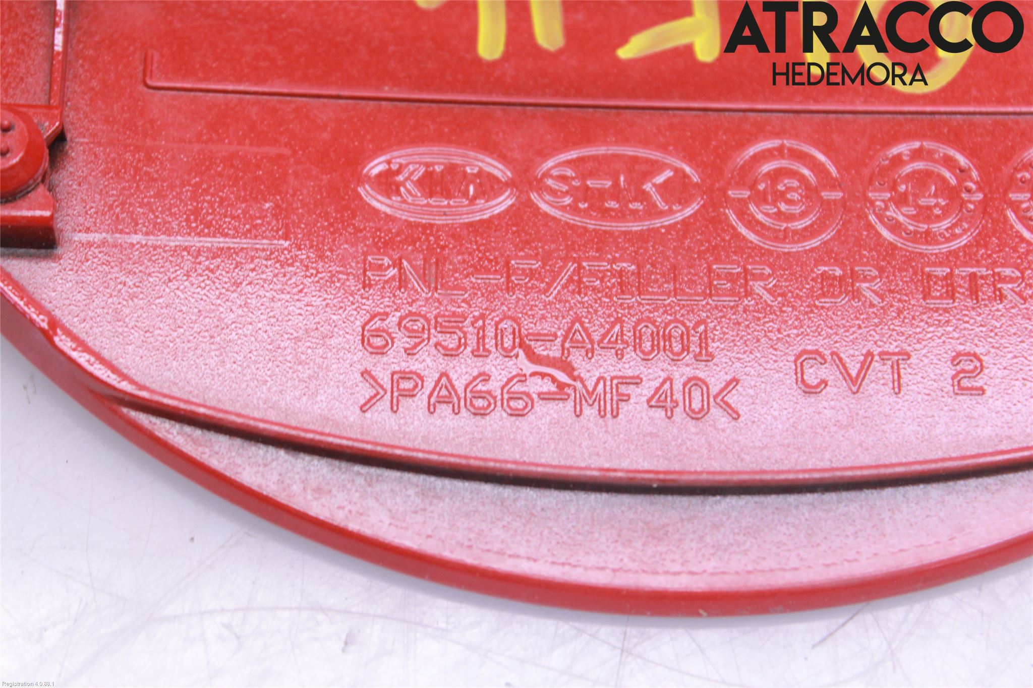 Kia CARENS III 13-19 Tanklucka