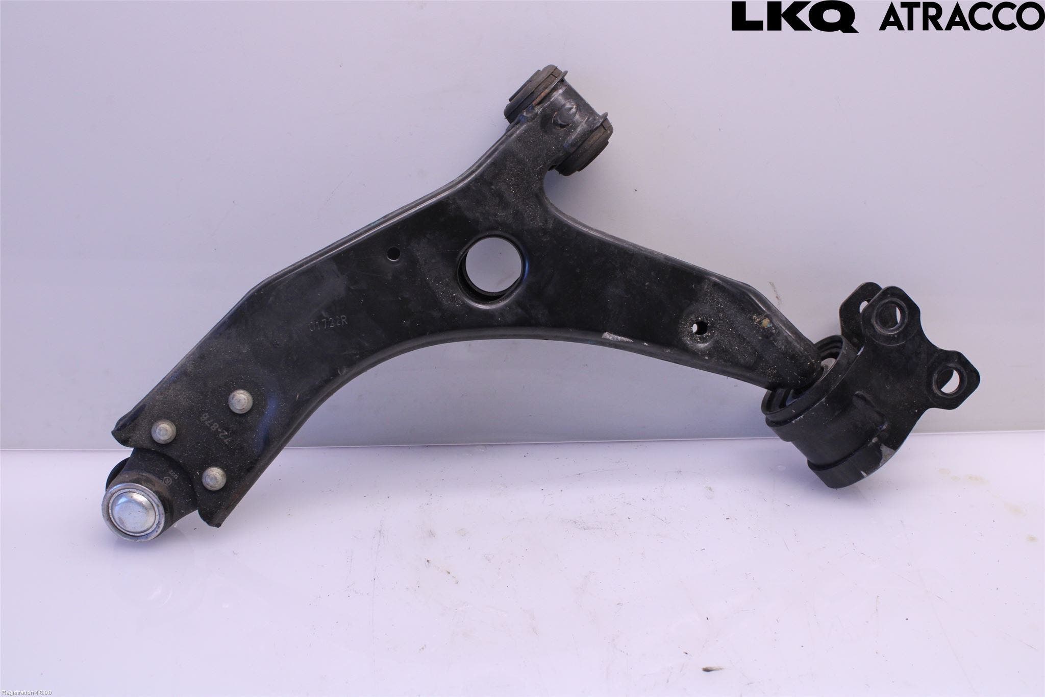 Ford FOCUS 08-11 Bärarm Fram Undre Hö