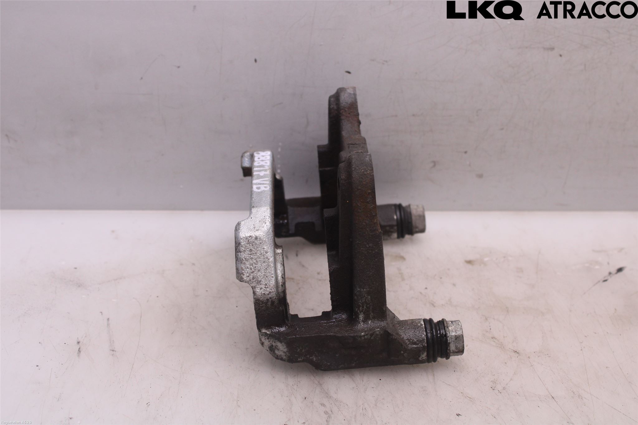 Toyota RAV4 19- Bromsokshållare