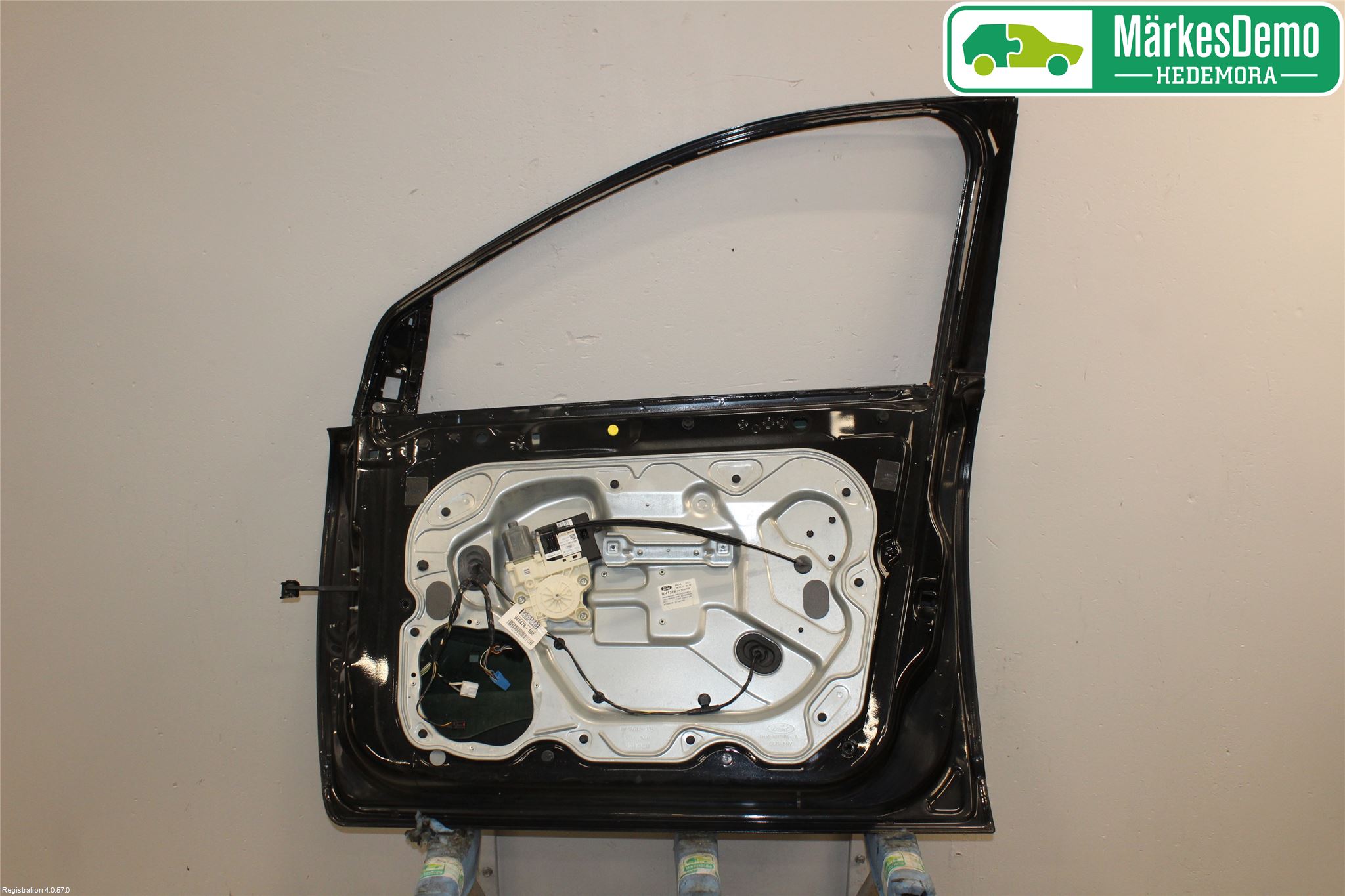 Ford FOCUS     04-07 Dörr Fram Höger