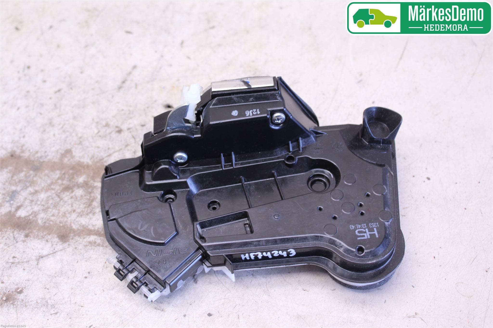 Toyota HILUX 16- Låskista-Dörrlås