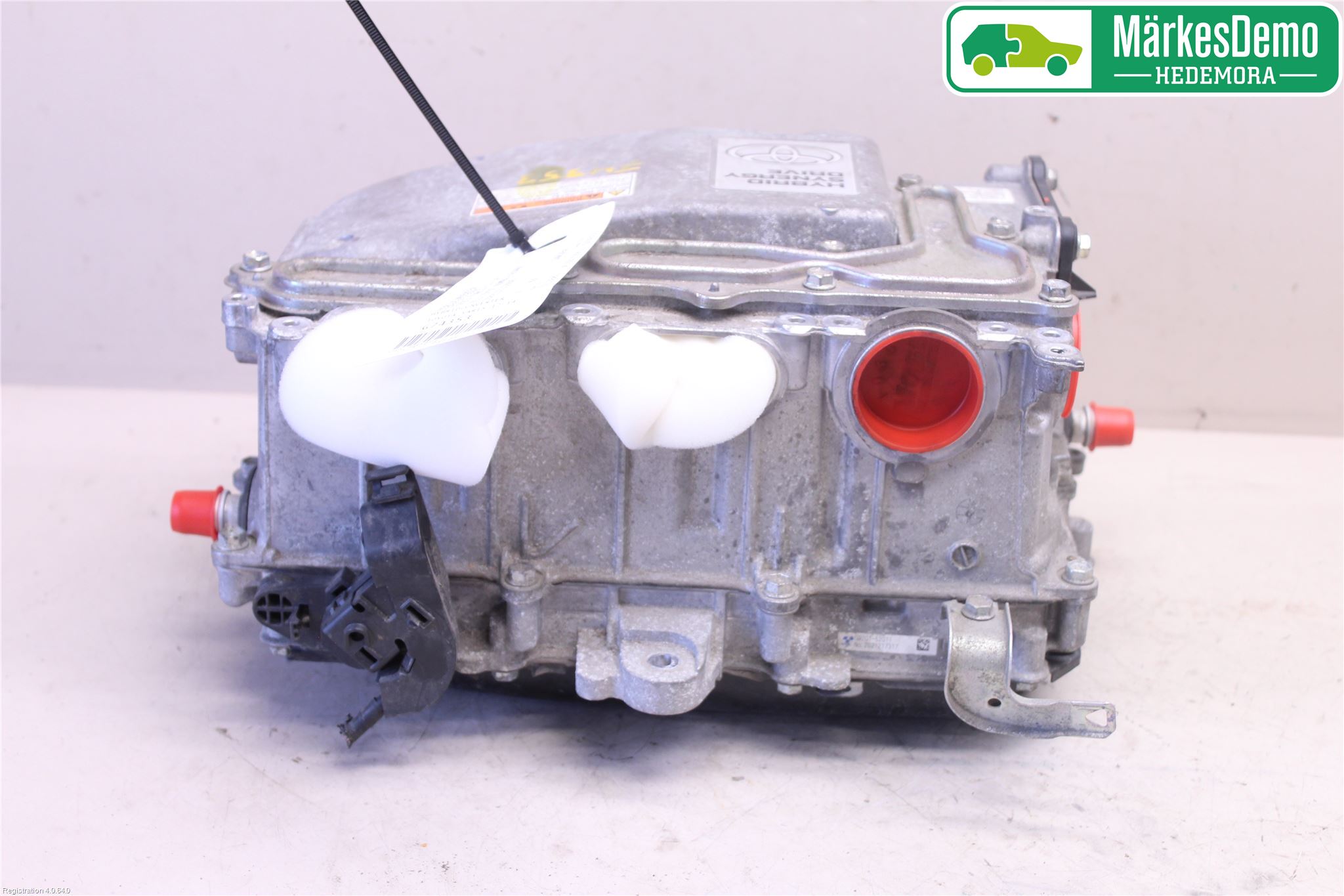 Toyota YARIS XP130 12-14 Hybridconverter