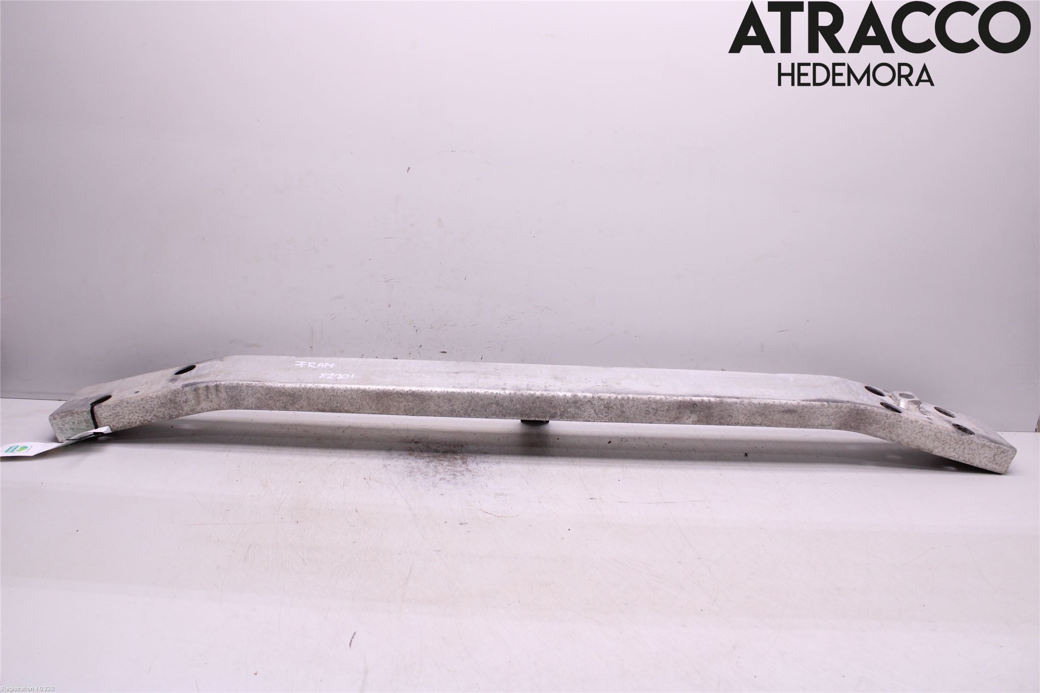 Nissan NOTE E11 06-14 Stötfångarbalk Fram