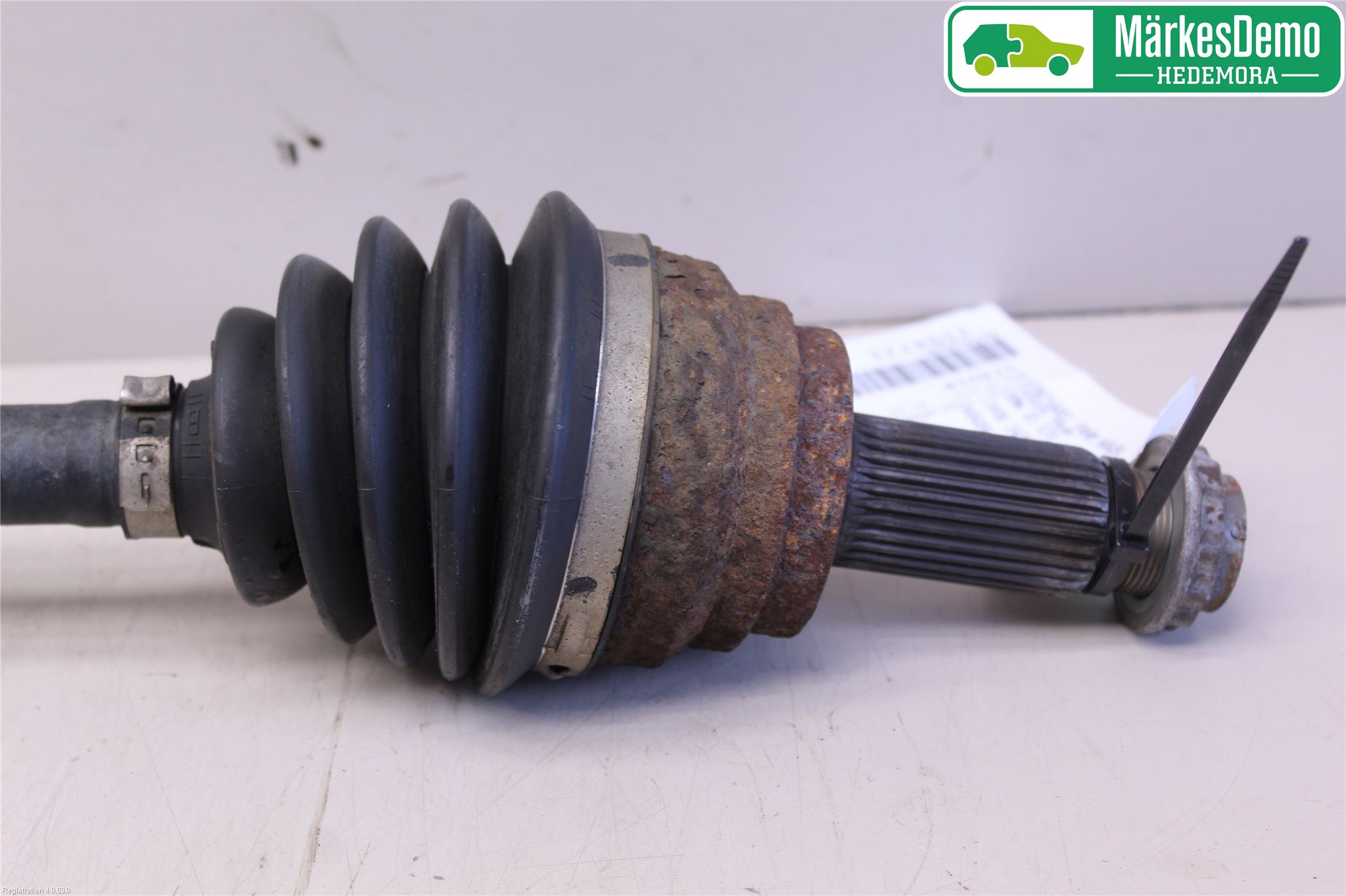 BMW X5 E70 07-13 Drivaxel Fram Höger