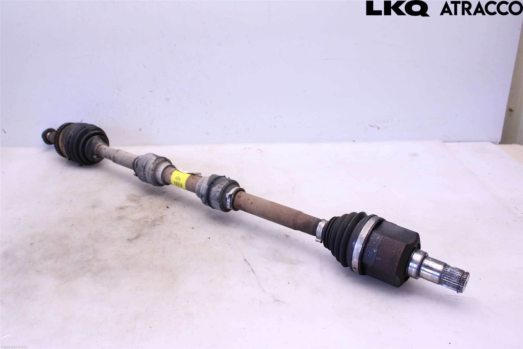 Kia CARENS III 13-19 Drivaxel Fram Höger