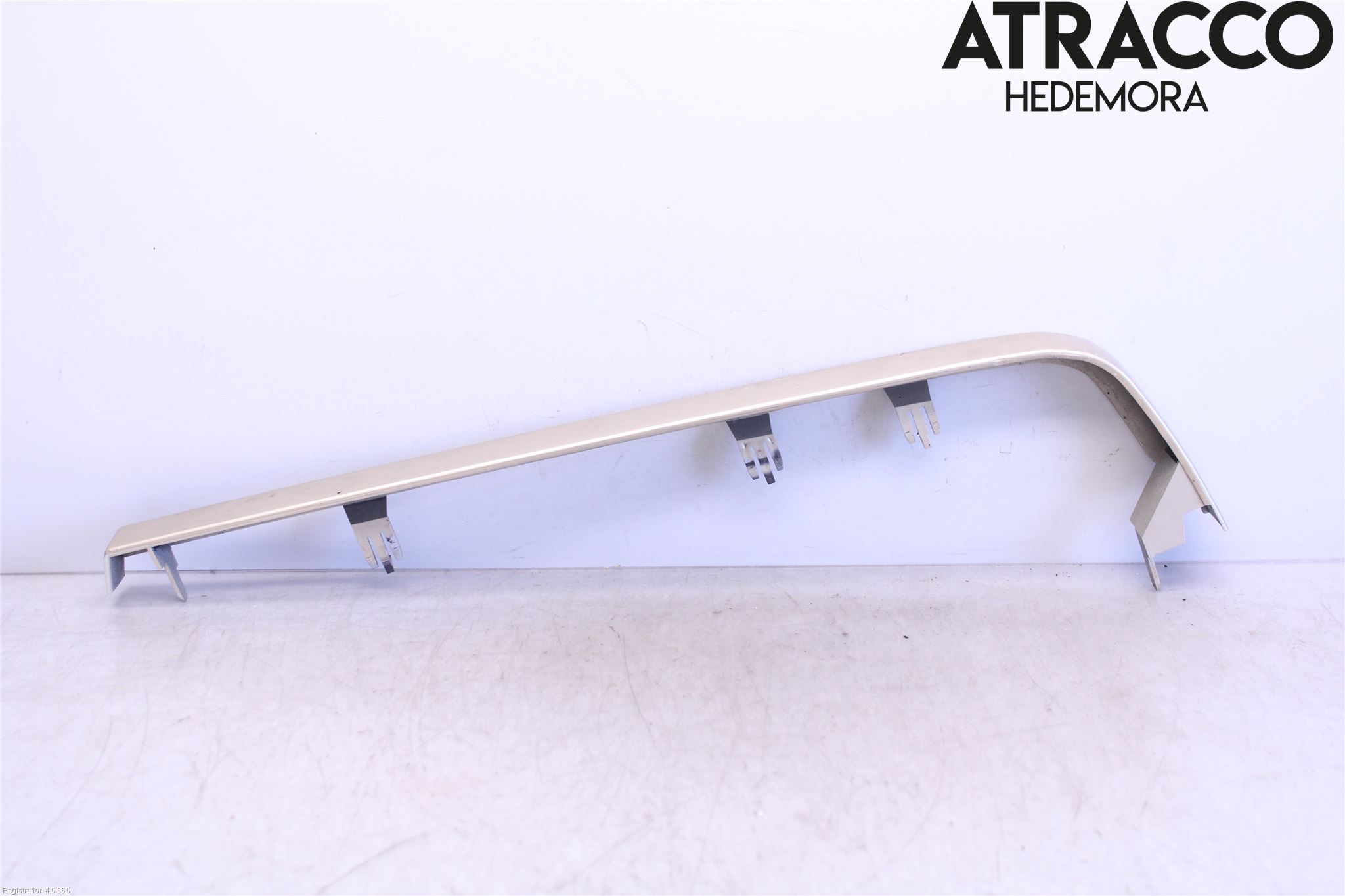 Volvo 740 88-92 Strålkastarsarg Höger