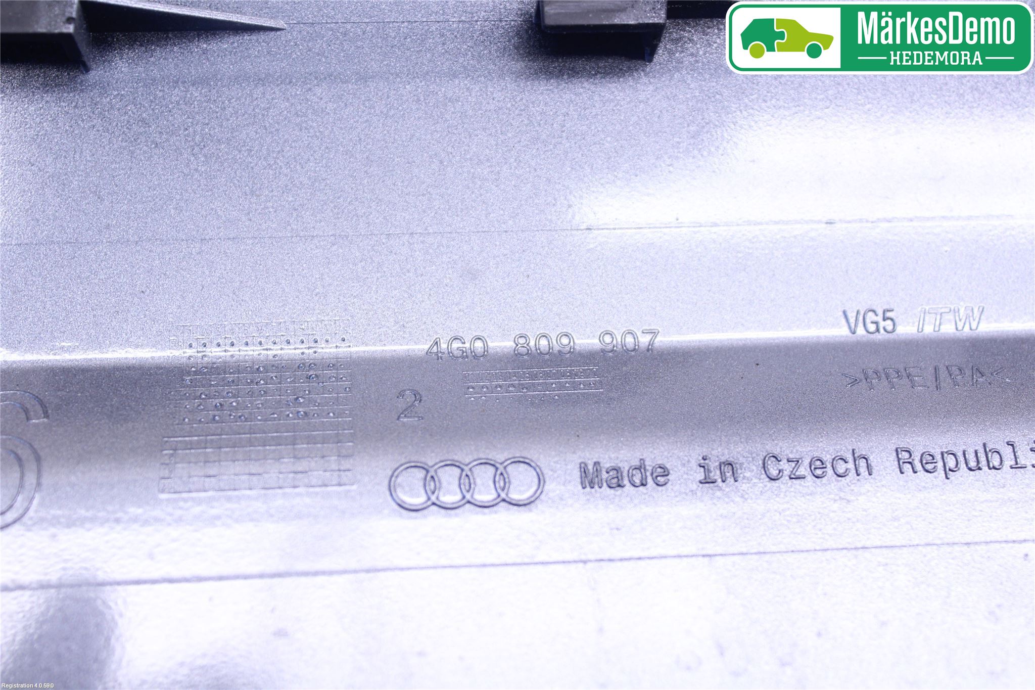 Audi A6 ALLROAD 12-18 Tanklucka