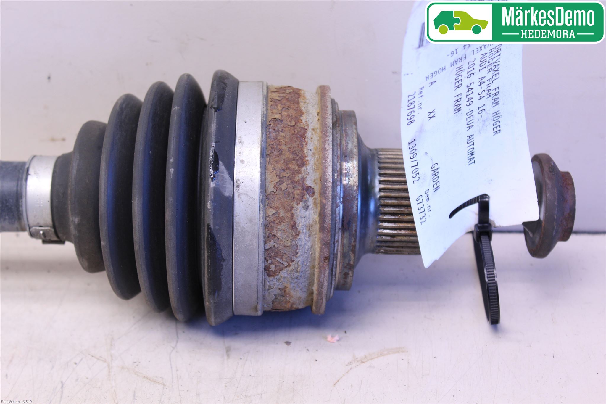 Audi A4/S4 B9 16-19 Drivaxel Fram Höger