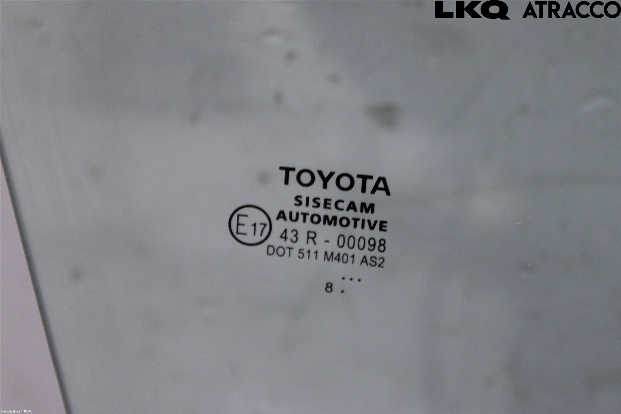 Toyota C-HR 16-23 Dörruta Fram Höger