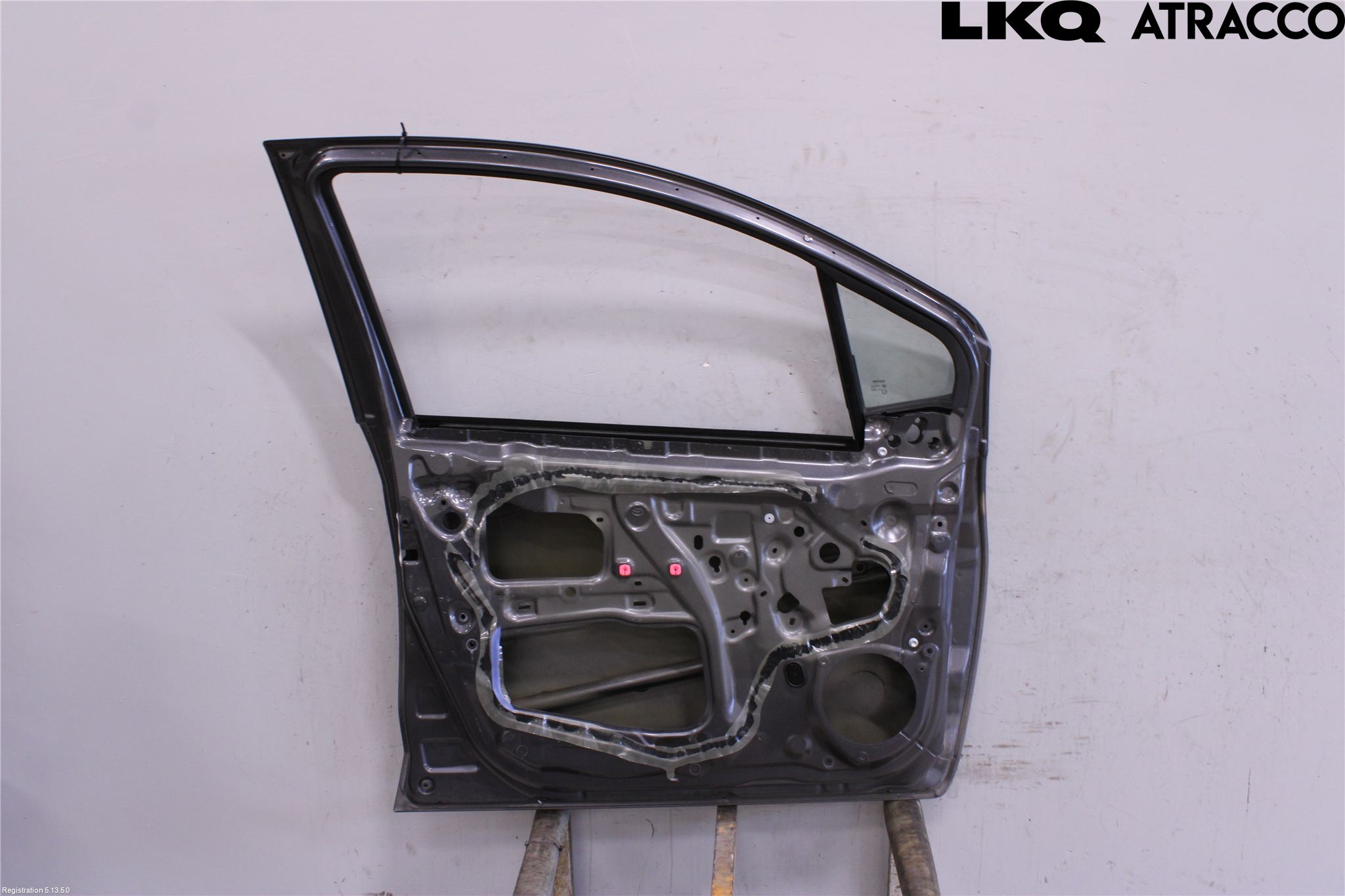 Toyota YARIS XP130 12-14 Dörr Fram Vänster