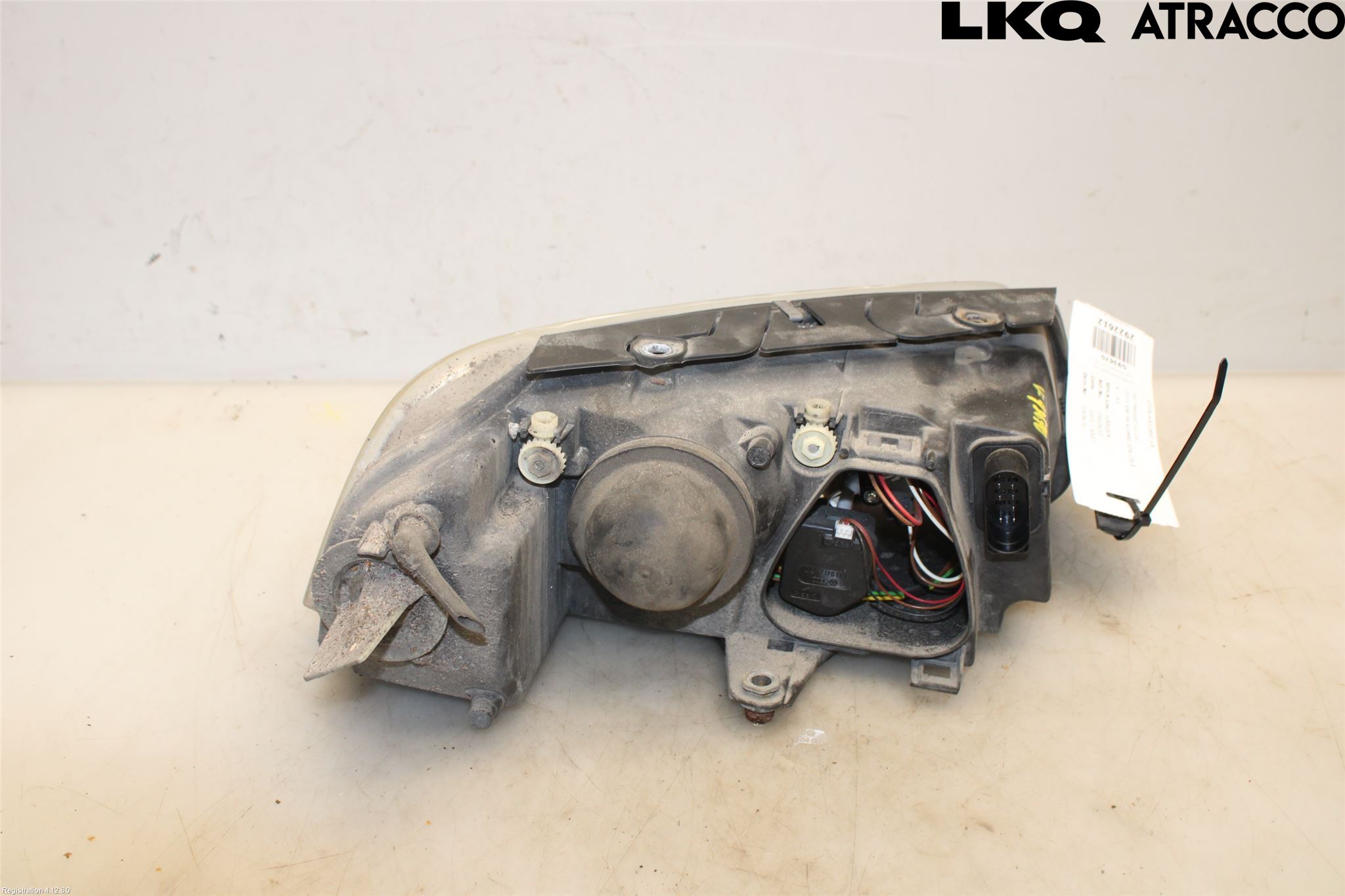 Volkswagen VW PASSAT 01-05 Strålkastare Vänster