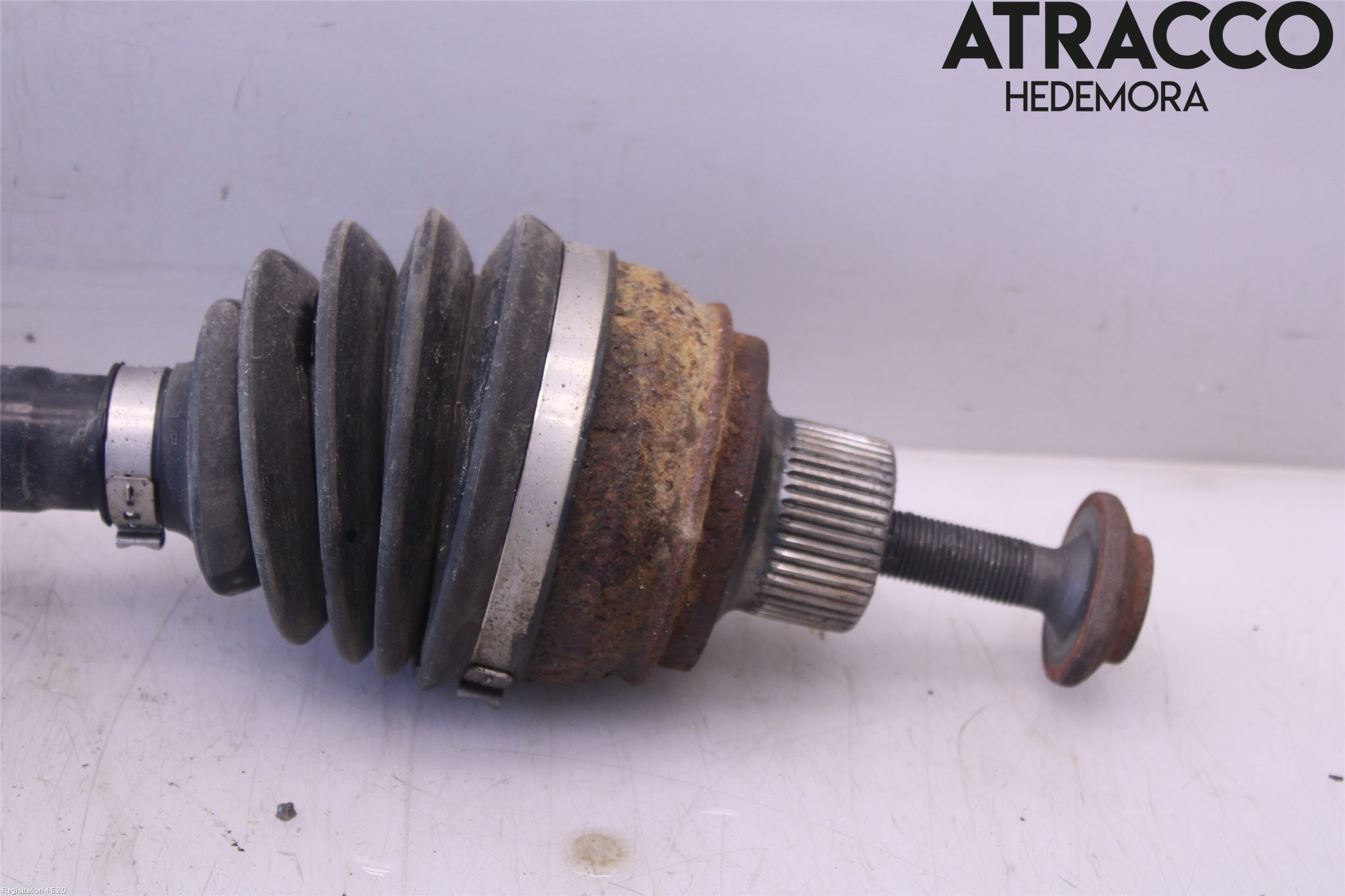 Audi Q5 09-16 Drivaxel Fram Vänster