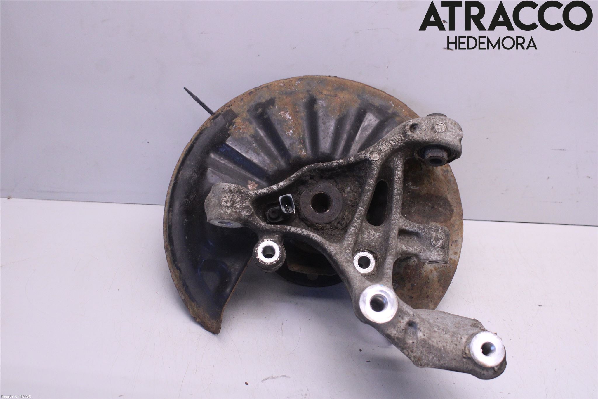 Skoda SUPERB 16-24 Hjullagerhus-Spindel Hö B