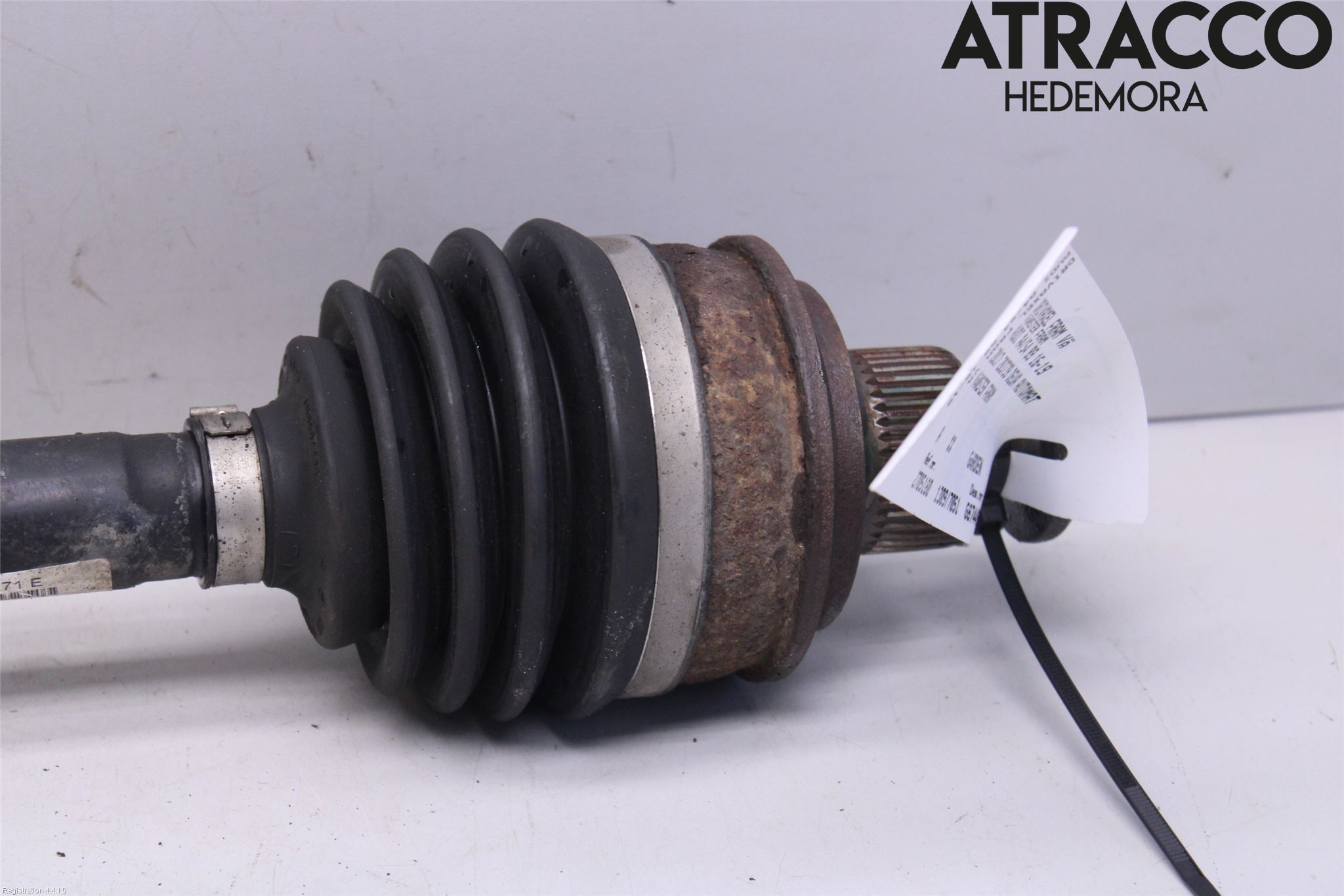 Audi A4/S4 B9 16-19 Drivaxel Fram Vänster