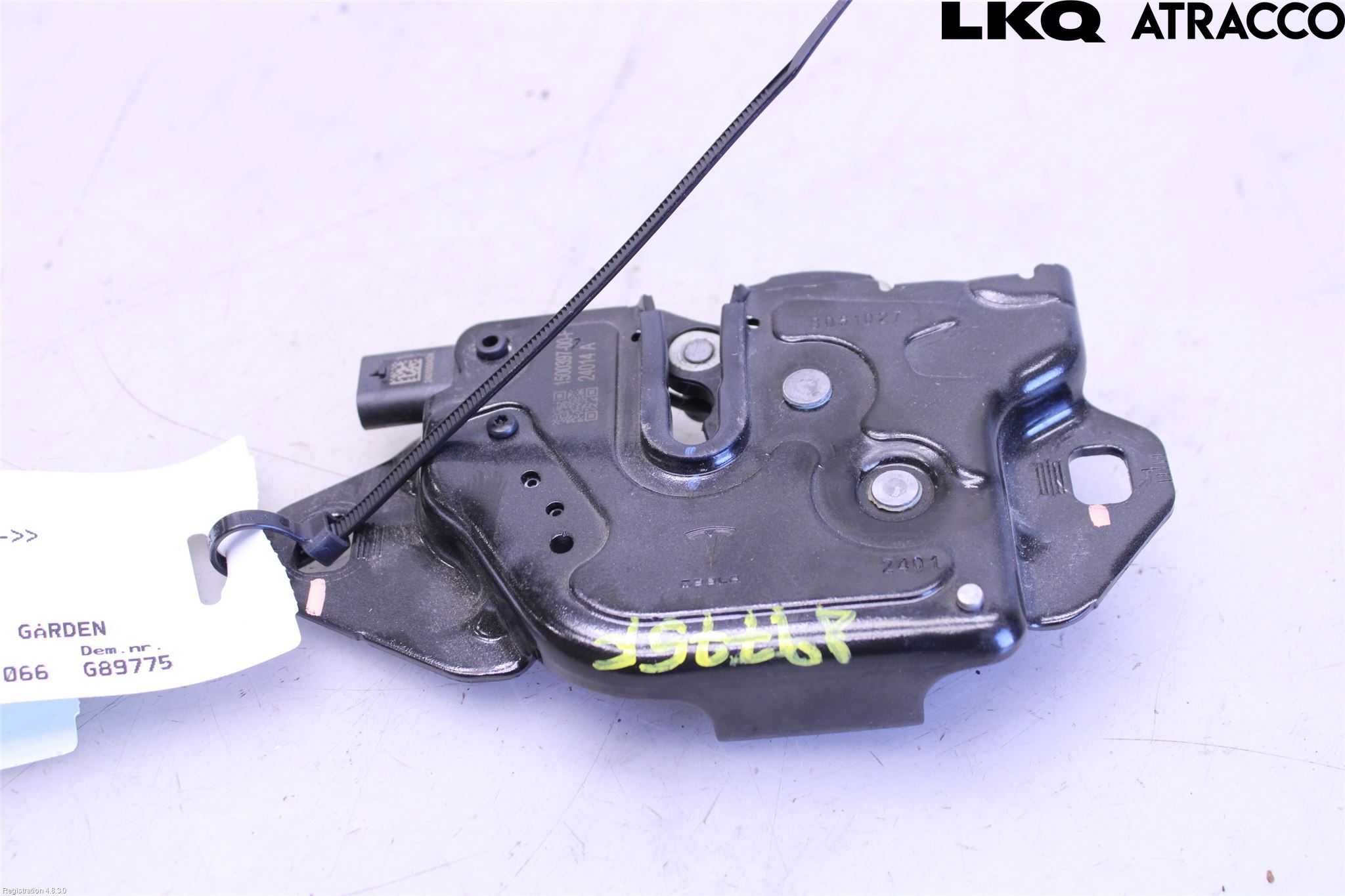 Tesla MODEL Y 21- Huvlås