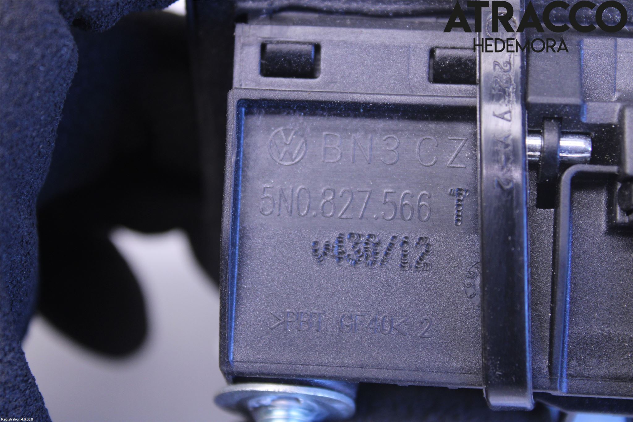 Audi A4 ALLROAD 09-16 Bakluckehandtag