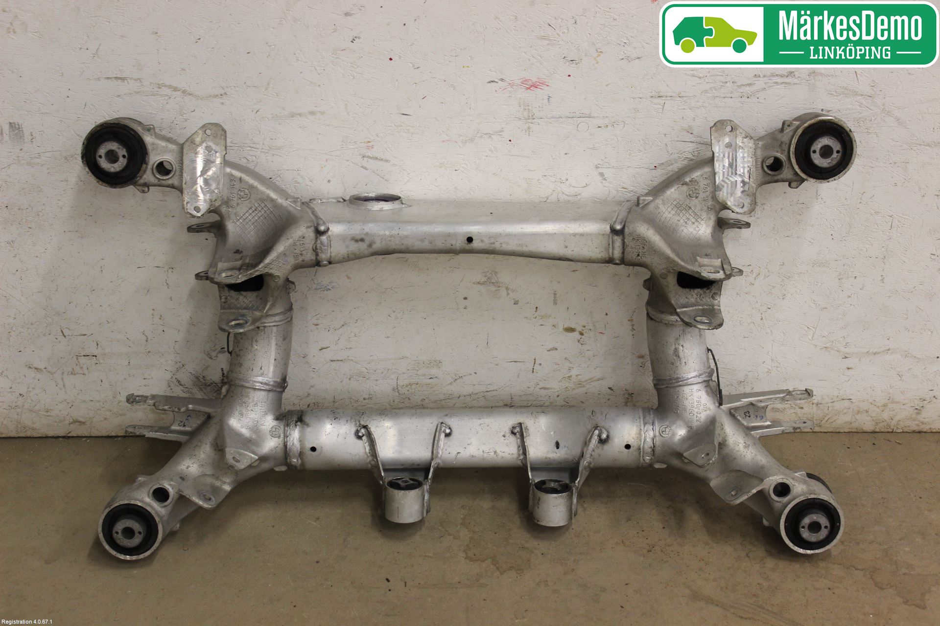 BMW 6 E63/64    02-10 Bakaxelbalk