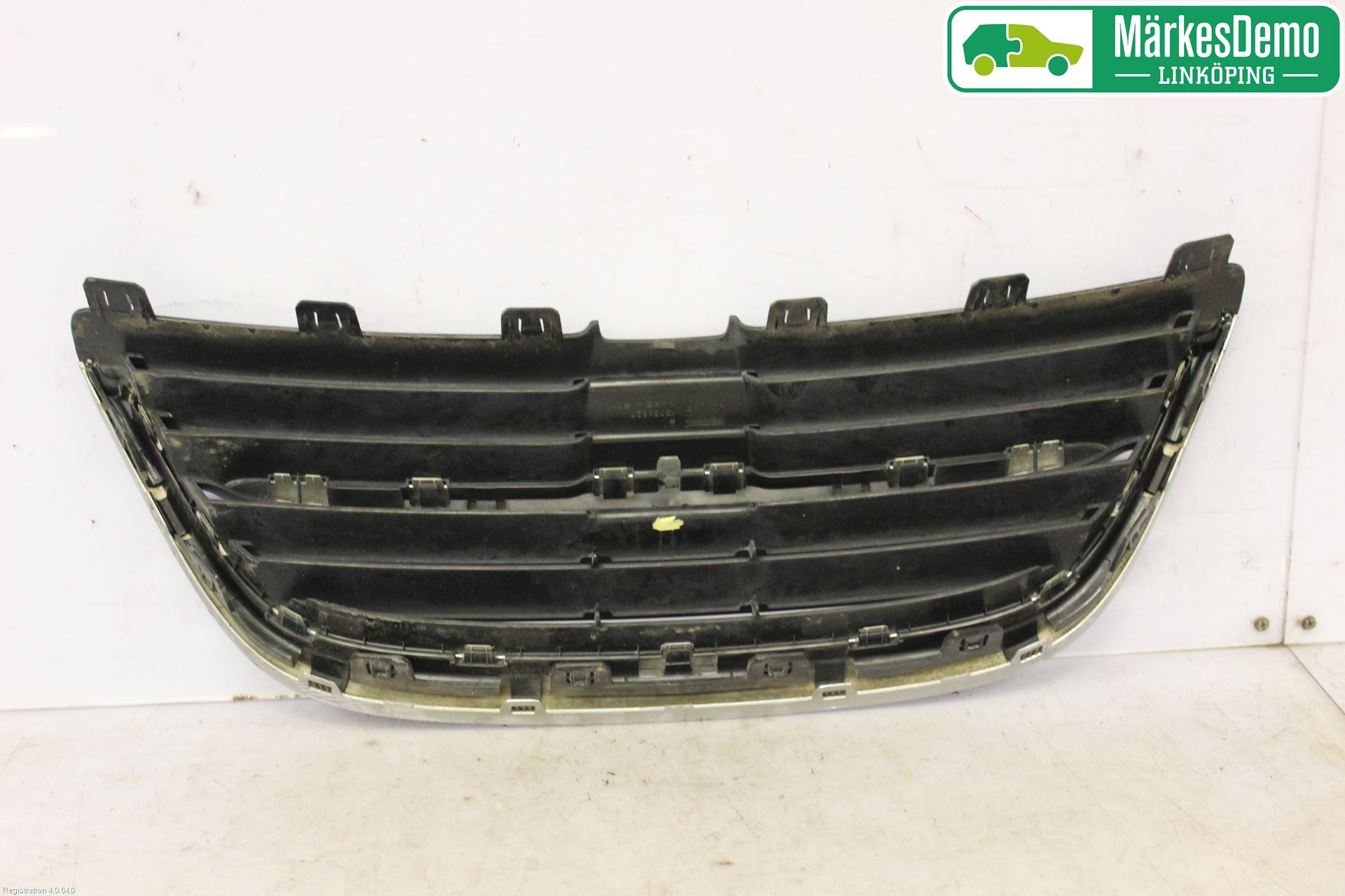 Saab 9-5     06-10 Grilldel Mitt