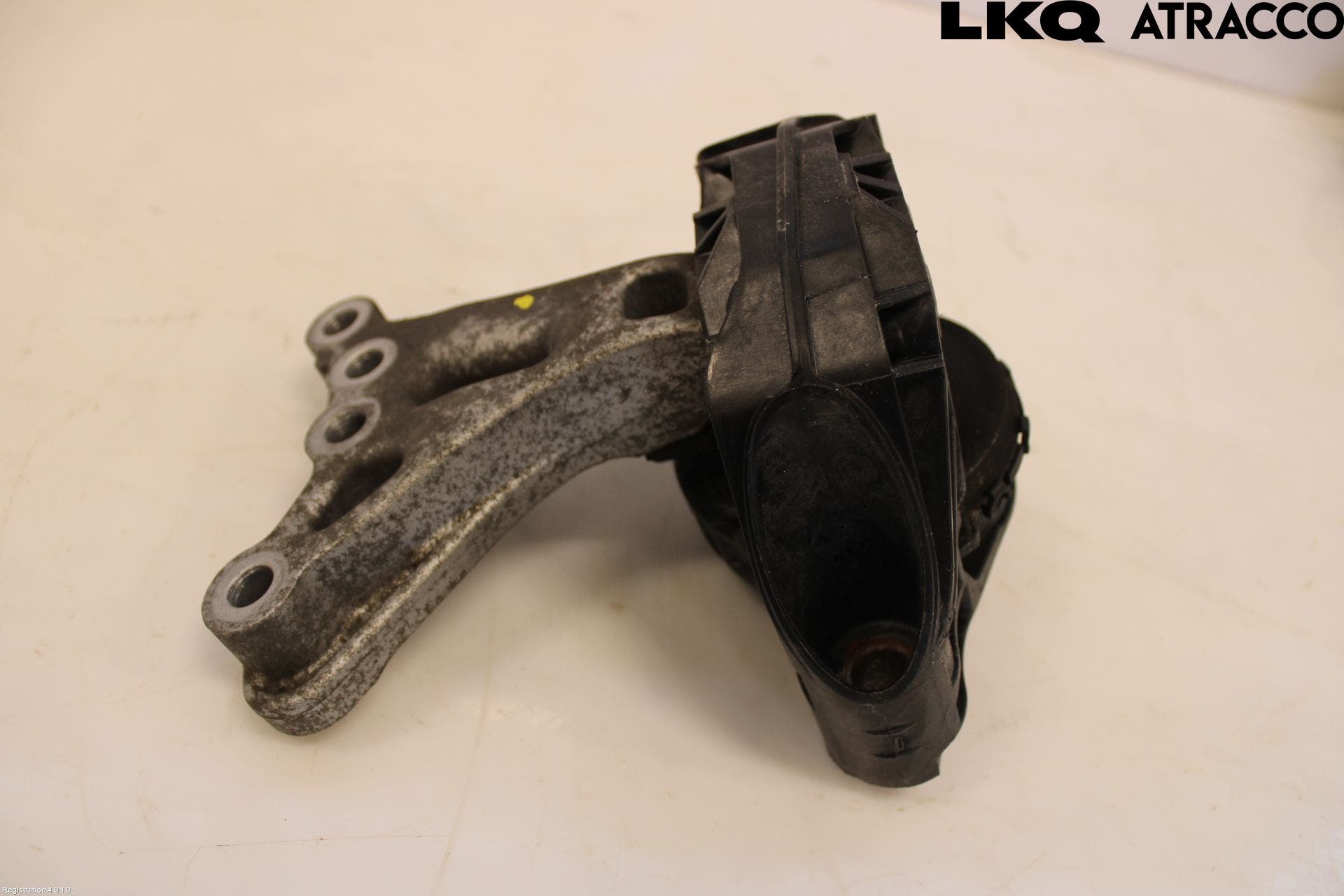 Peugeot 2008 13-20 Motorfäste