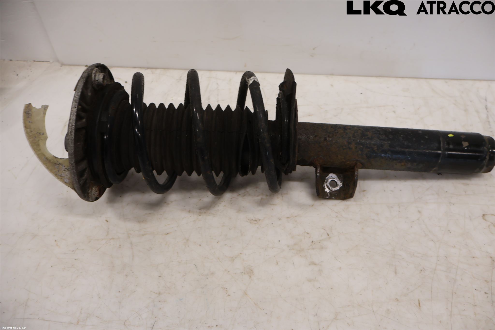 BMW 3 F30/F31/F80 12-19 Fjäderben Fram Vänster