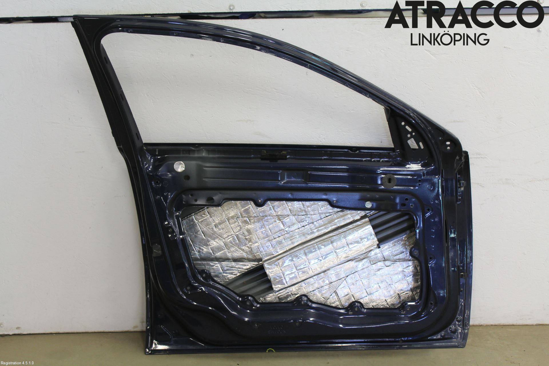 Volvo V70 08-13 Dörr Fram Vänster