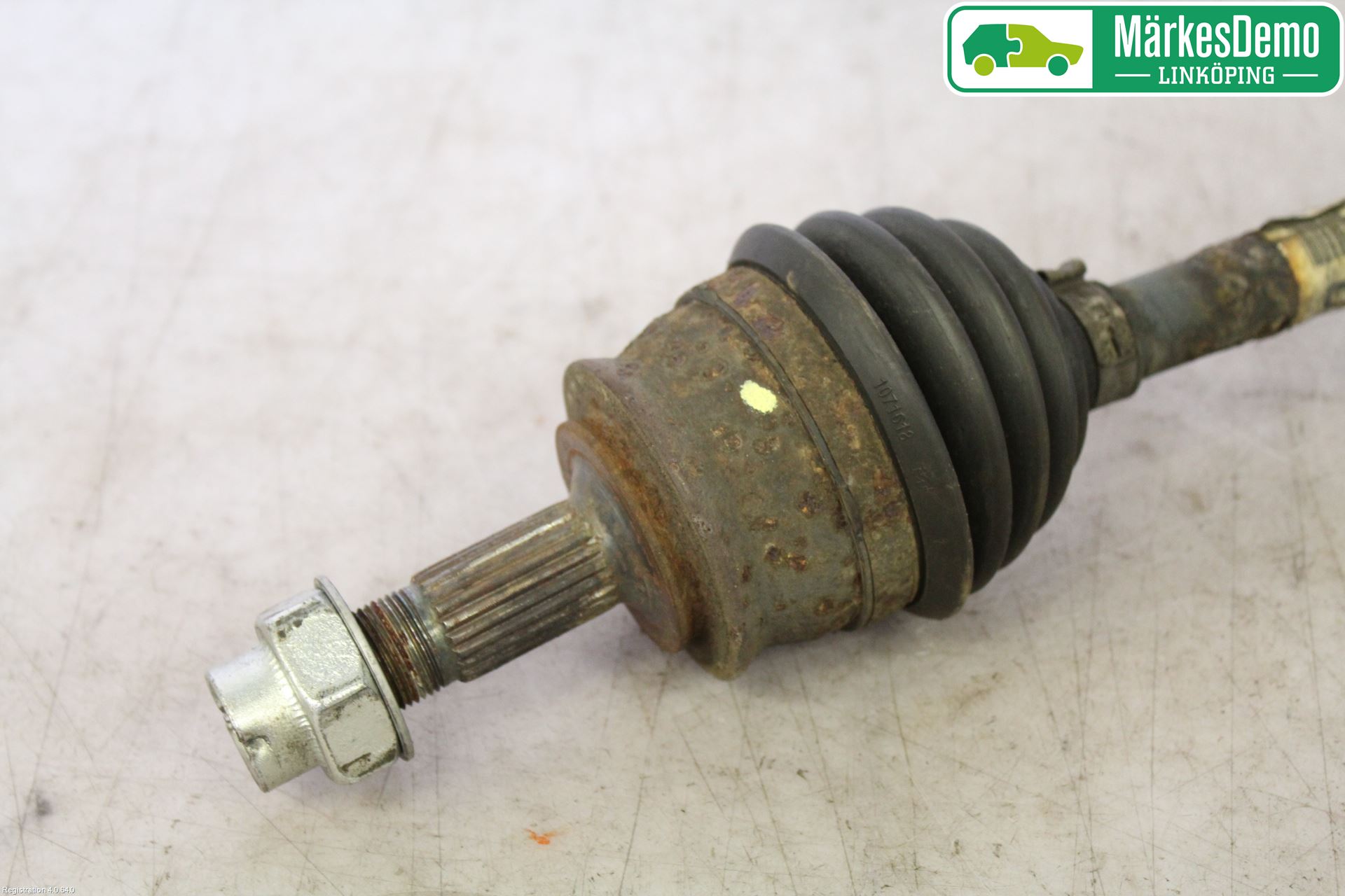Opel CORSA D 07-14 Drivaxel Fram Höger