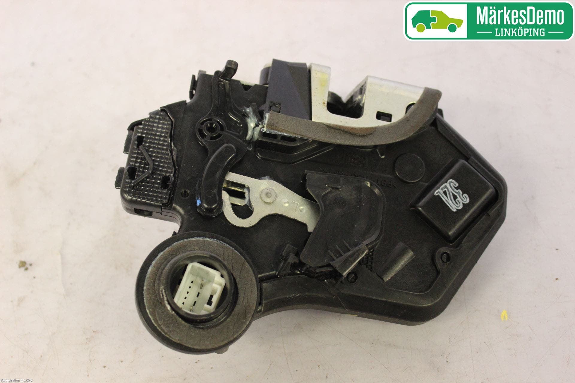 Toyota COROLLA 02-07 Låskista-Dörrlås