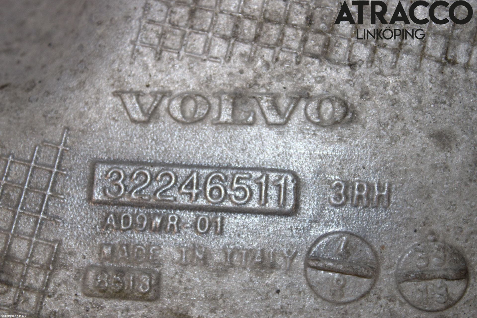 Volvo XC60 18- Bärarm Bak Höger