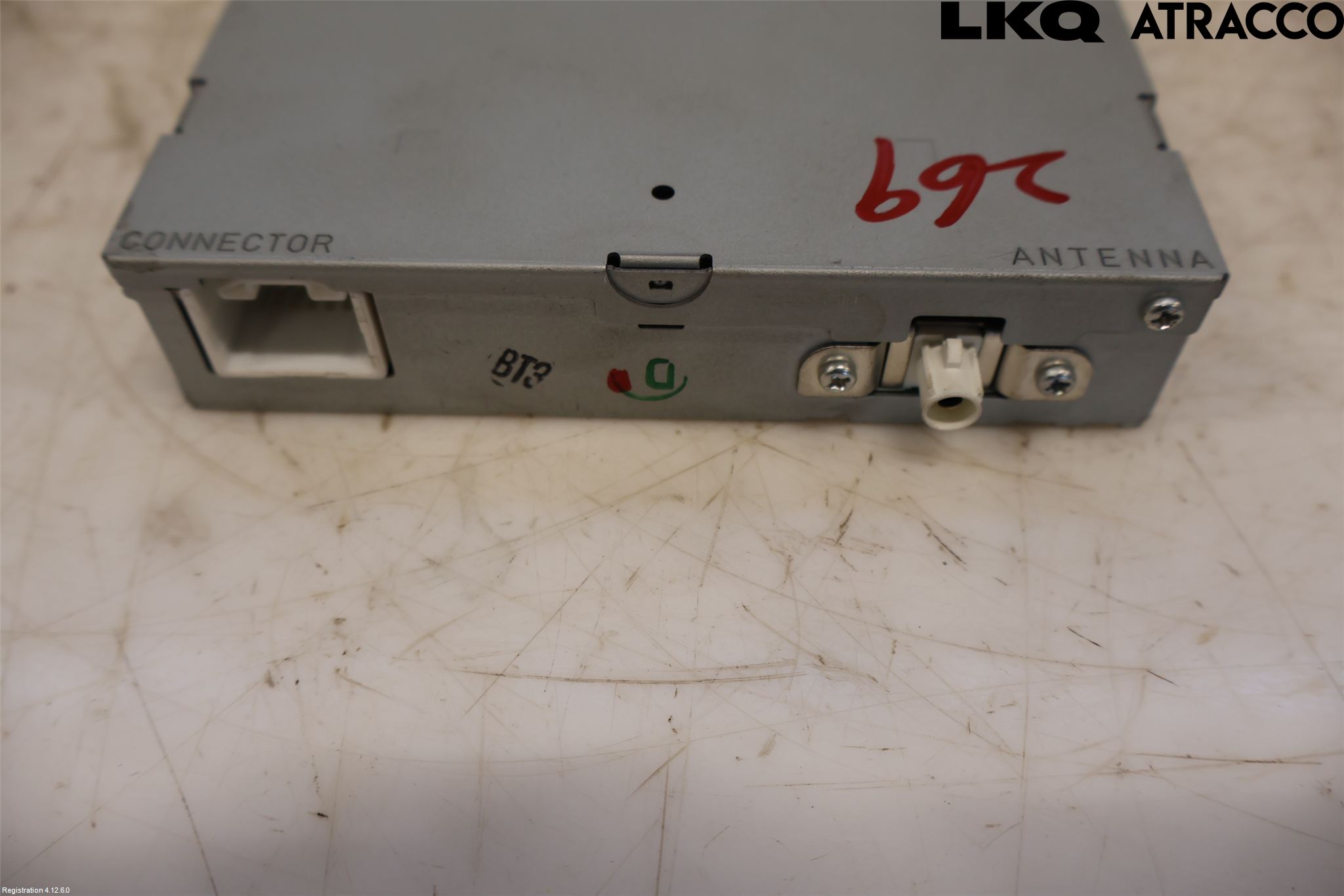 Mitsubishi OUTLANDER 13-21 Antennförstärkare