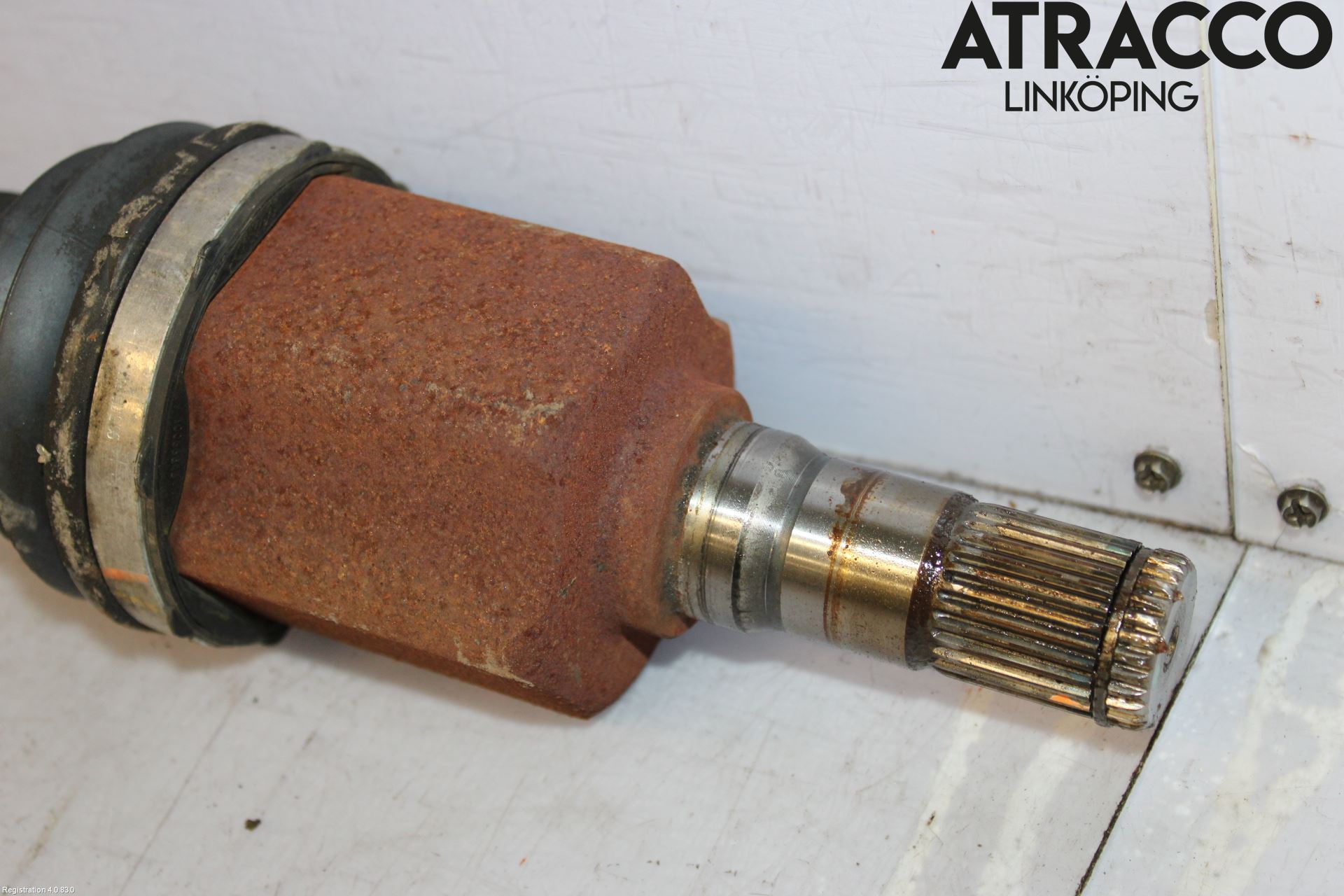 Volvo V40 12-19 Drivaxel Fram Vänster