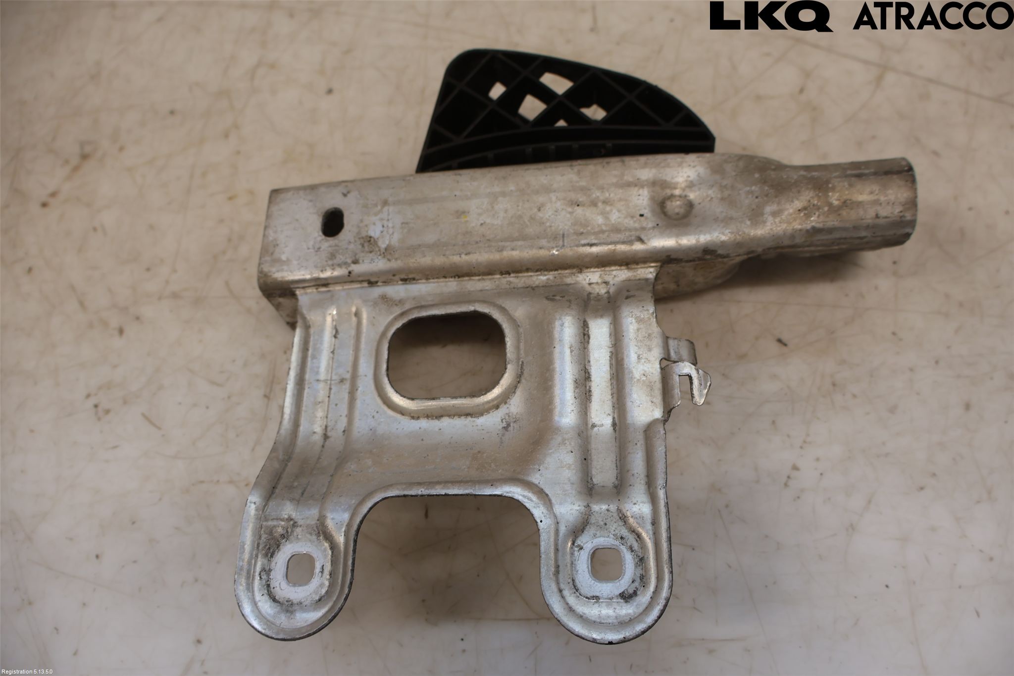 BMW 3 F30/F31/F80 12-19 Stötfångarbärjärn Fram