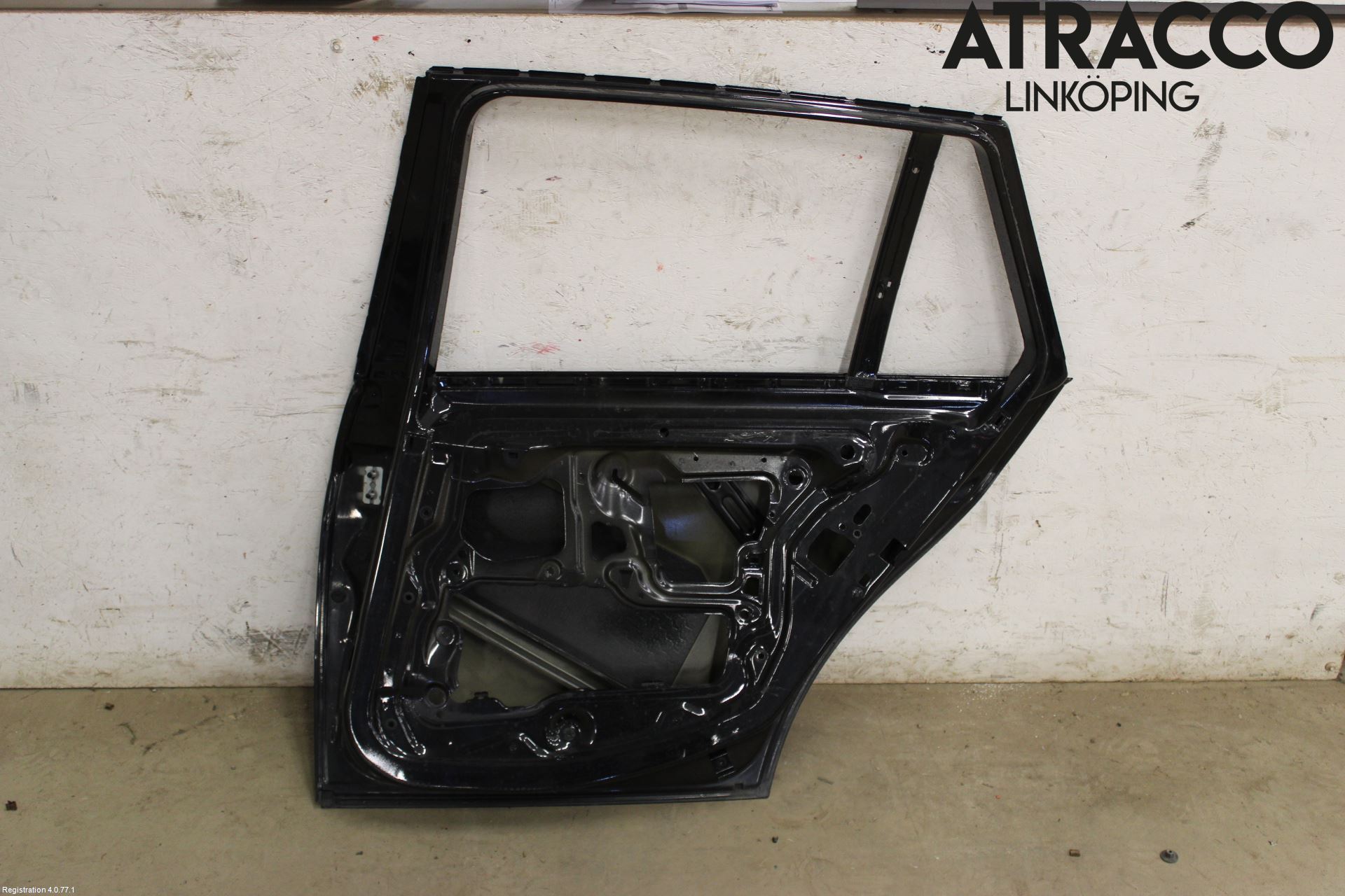 BMW 3 E90/91 SED/TOU 05-12 Dörr Bak Höger