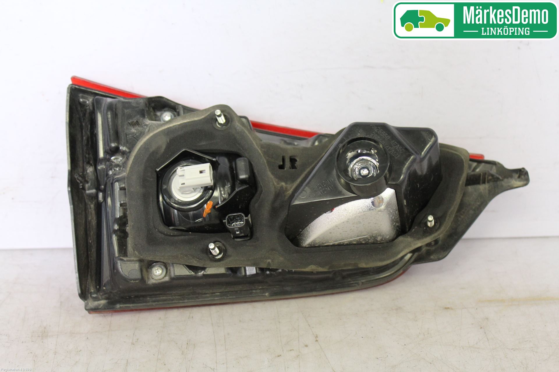 Nissan QASHQAI 14-17 Bakljus Lucka Hö