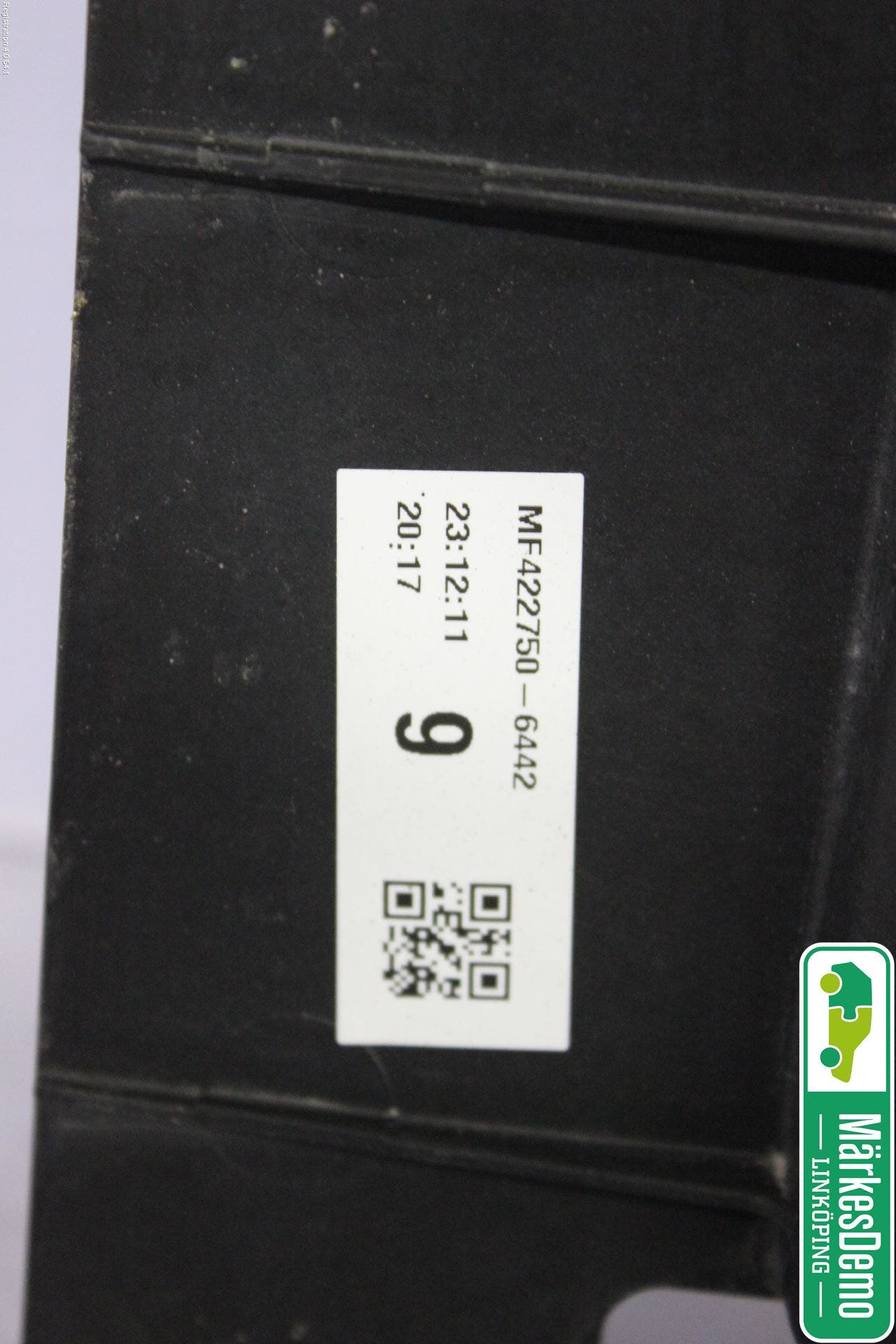 Toyota YARIS XP130 12-14 Kylfläkt El