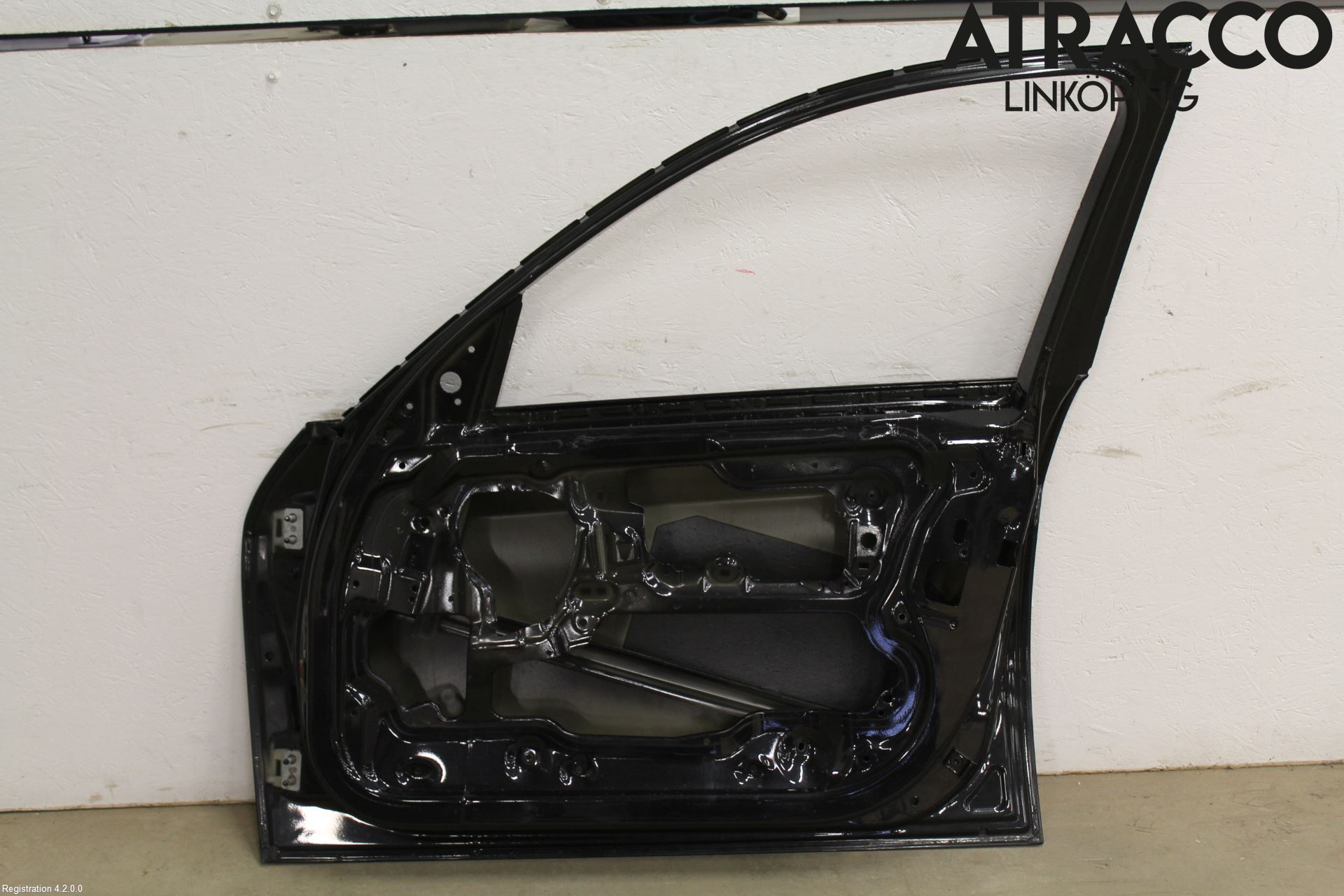 BMW 3 E90/91 SED/TOU 05-12 Dörr Fram Höger