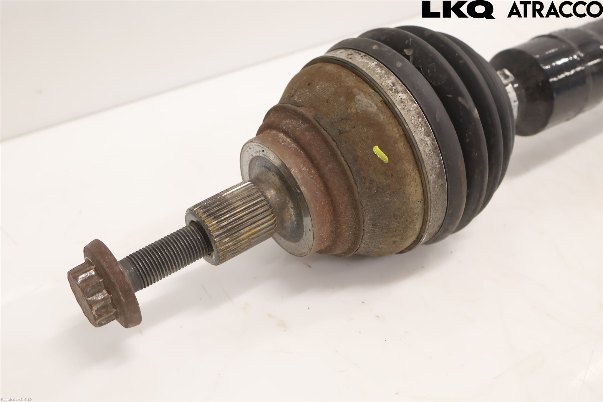 Volkswagen VW PASSAT 15-19 Drivaxel Fram Höger