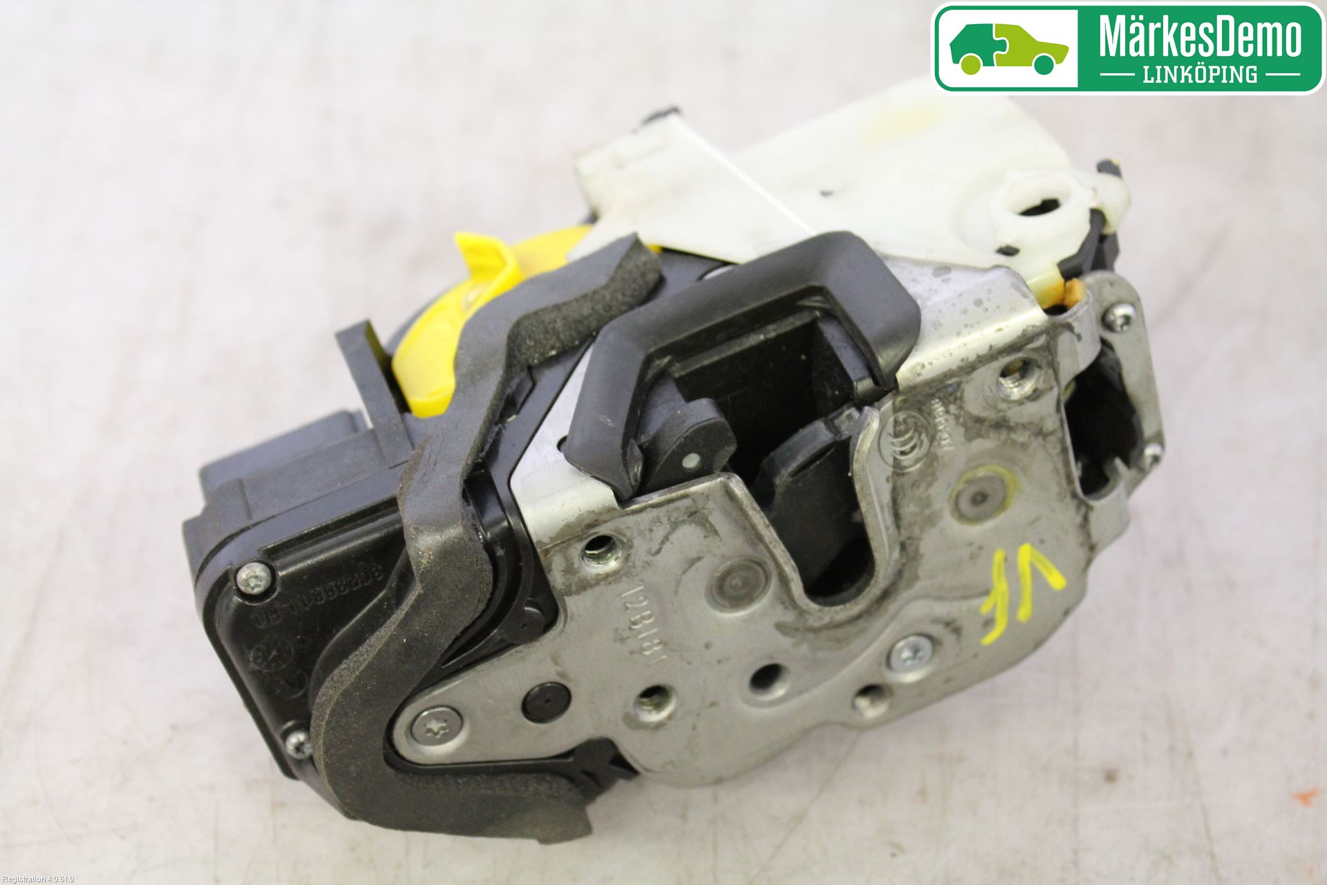 Opel INSIGNIA 09-16 Låskista-Dörrlås