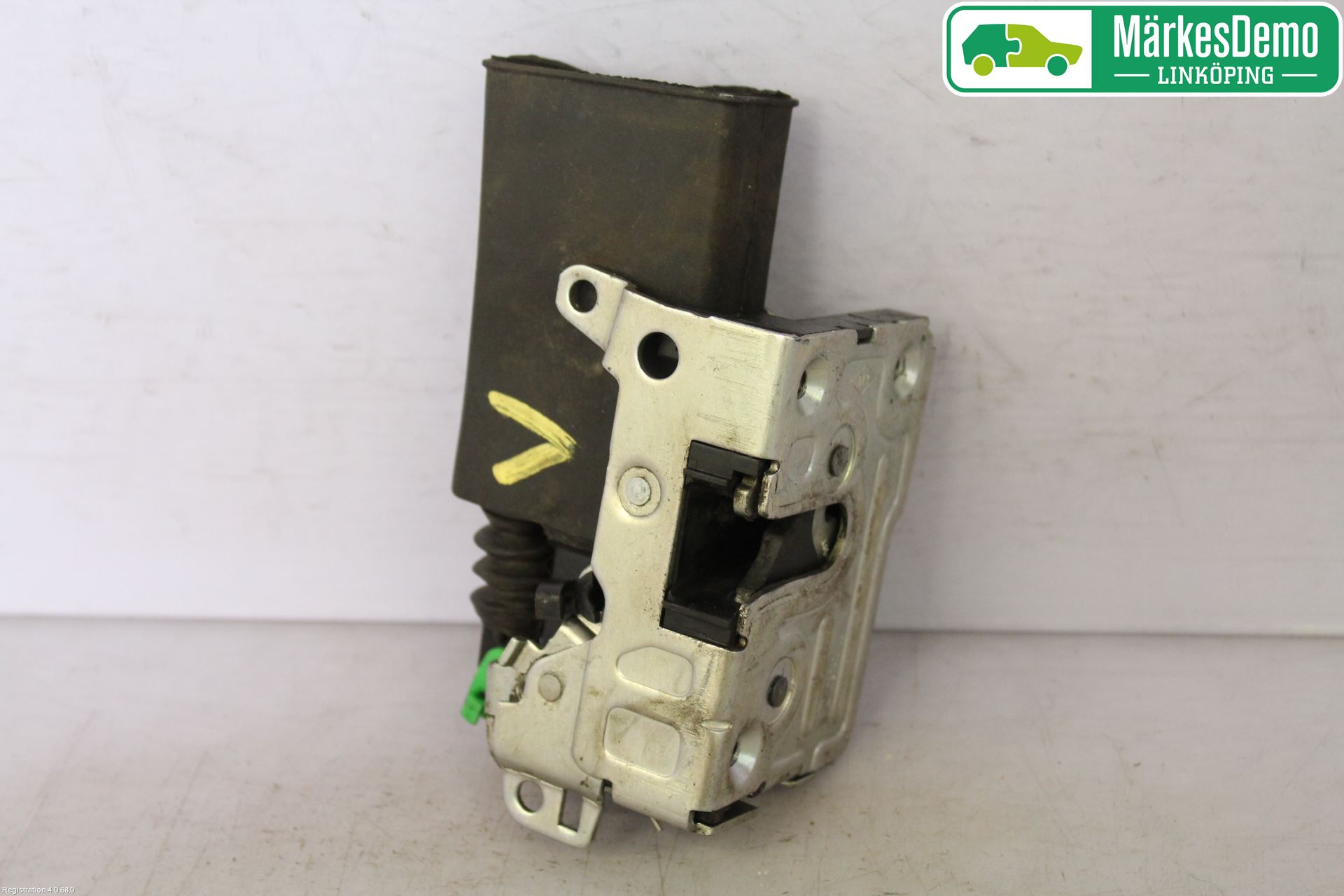 Dacia LOGAN PICK-UP Låskista-Dörrlås