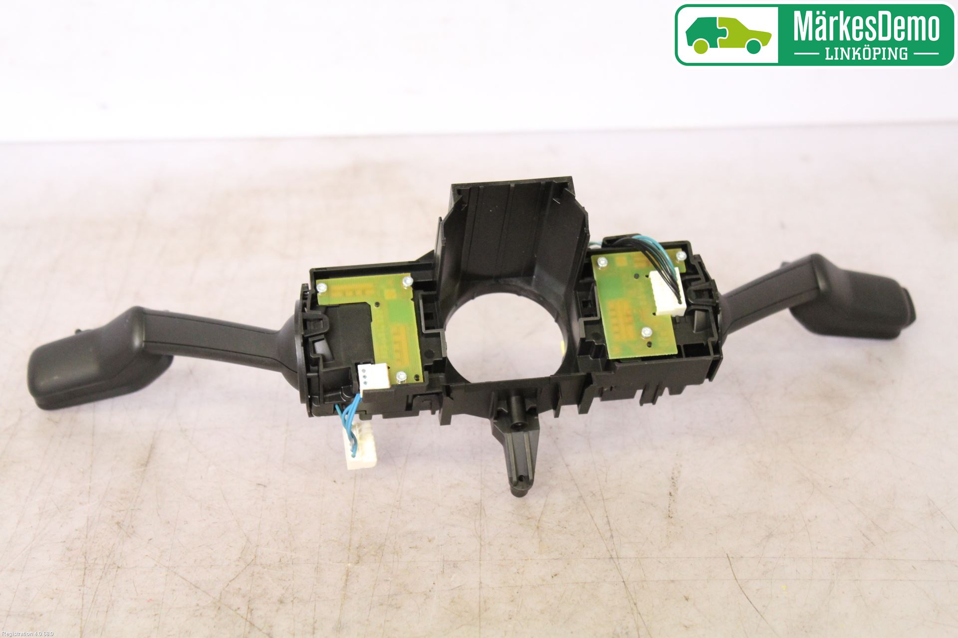 Volkswagen VW GOLF / E-GOLF VII 13-20 Spakcentral