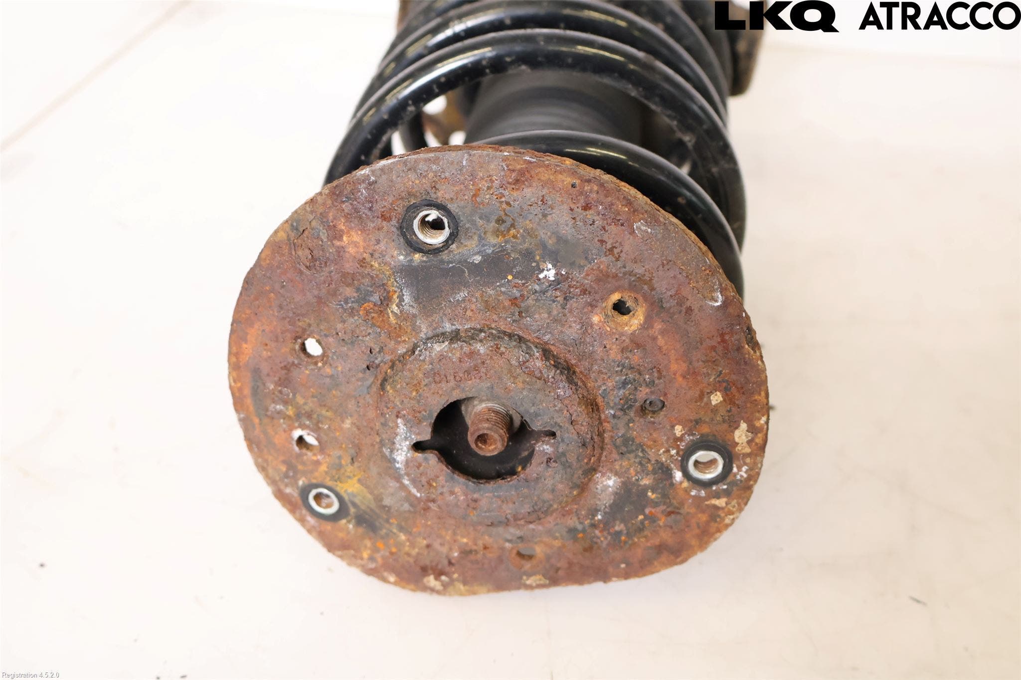 Volvo V70 08-13 Fjäderben Fram Höger