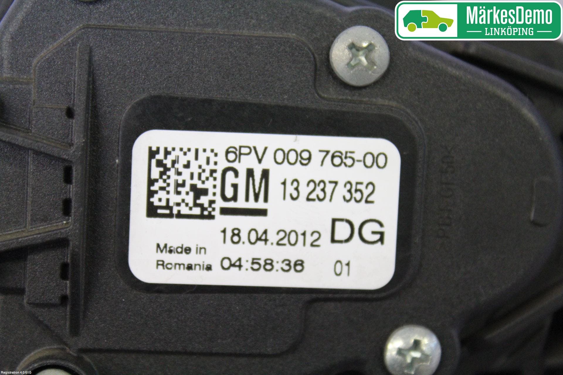 Opel INSIGNIA 09-16 Gaspedal